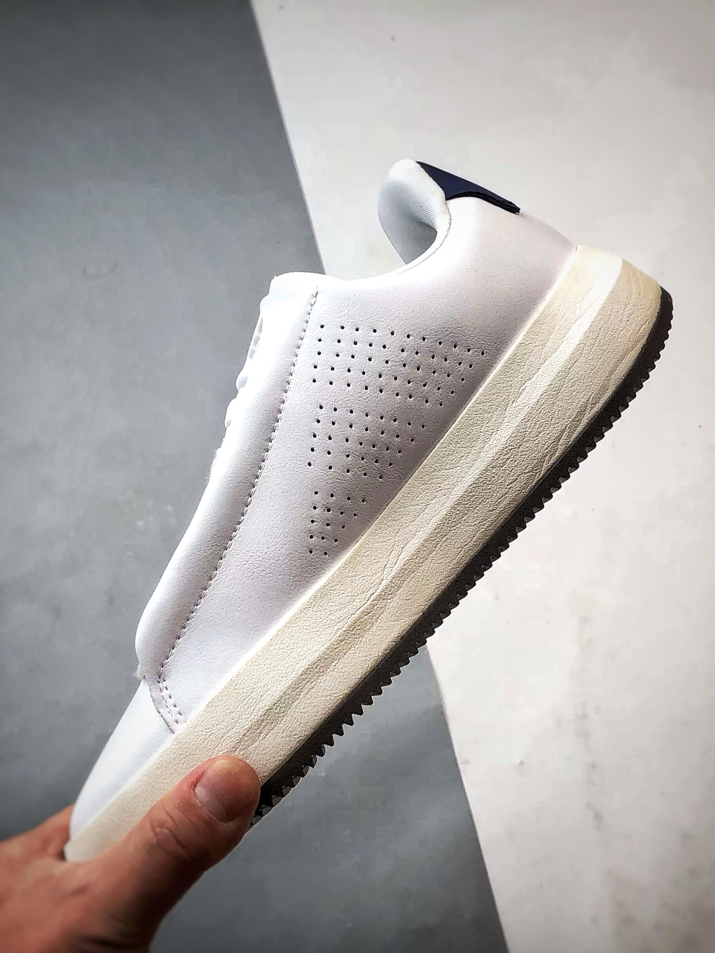 AD Acesmash 白色 舒适百搭休闲低帮运动板鞋 JQ2298-High Quatity Cheap Brand wholesale wholesaler seller Clothes Bags handbags Sneakers Top Fashion Clothing Shoes from China Factory Chinese suppliers best Quality Beautiful Price AD Acesmash 白色 舒适百搭休闲低帮运动板鞋 JQ2298