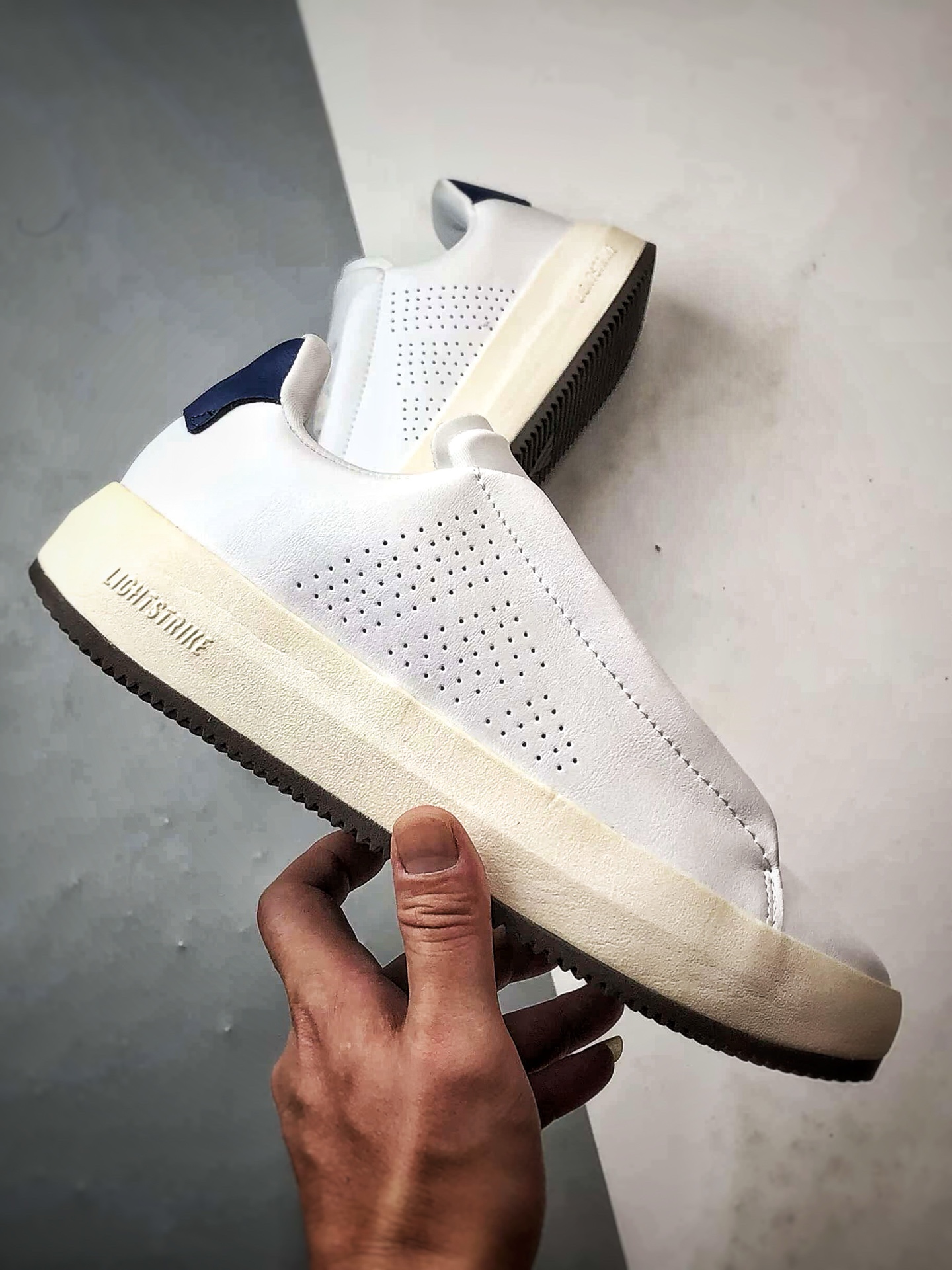 AD Acesmash 白色 舒适百搭休闲低帮运动板鞋 JQ2298-High Quatity Cheap Brand wholesale wholesaler seller Clothes Bags handbags Sneakers Top Fashion Clothing Shoes from China Factory Chinese suppliers best Quality Beautiful Price AD Acesmash 白色 舒适百搭休闲低帮运动板鞋 JQ2298