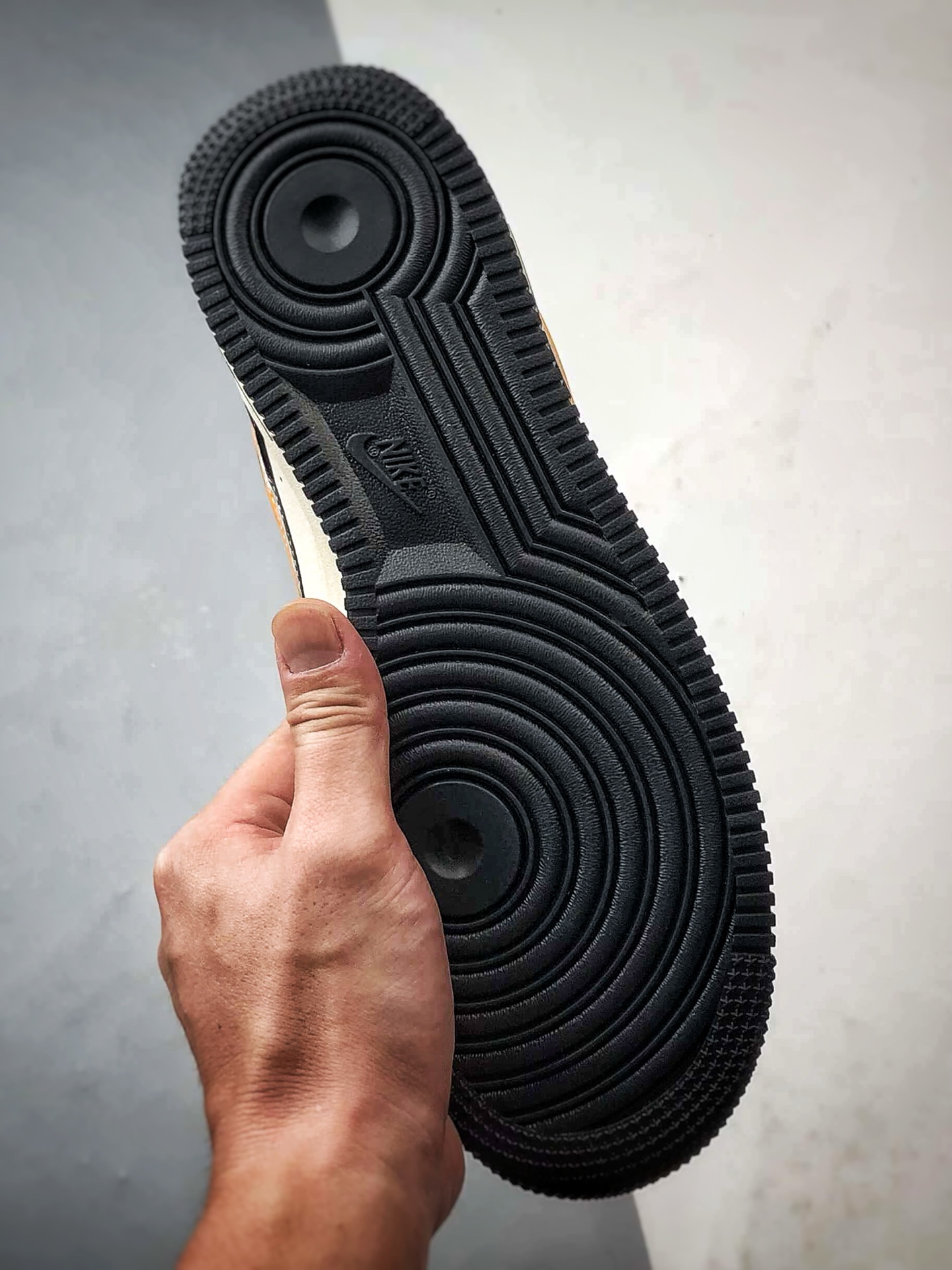 Air Force 1 '07 Low 黑黄双钩 DD1928-311