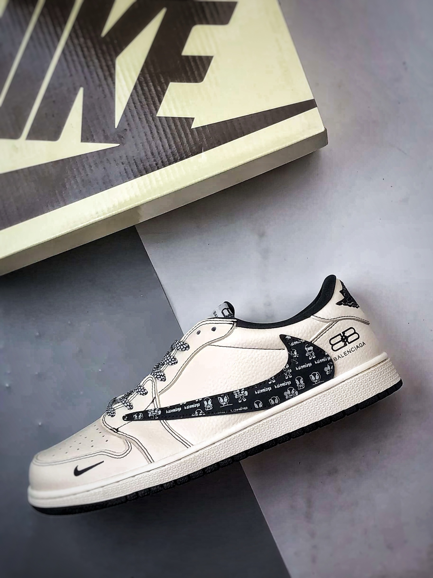 Air Jordan 1 Low ”高端定制” 巴黎米白黑印花倒钩 DS2025-002-High Quatity Cheap Brand wholesale wholesaler seller Clothes Bags handbags Sneakers Top Fashion Clothing Shoes from China Factory Chinese suppliers best Quality Beautiful Price Air Jordan 1 Low ”高端定制” 巴黎米白黑印花倒钩 DS2025-002