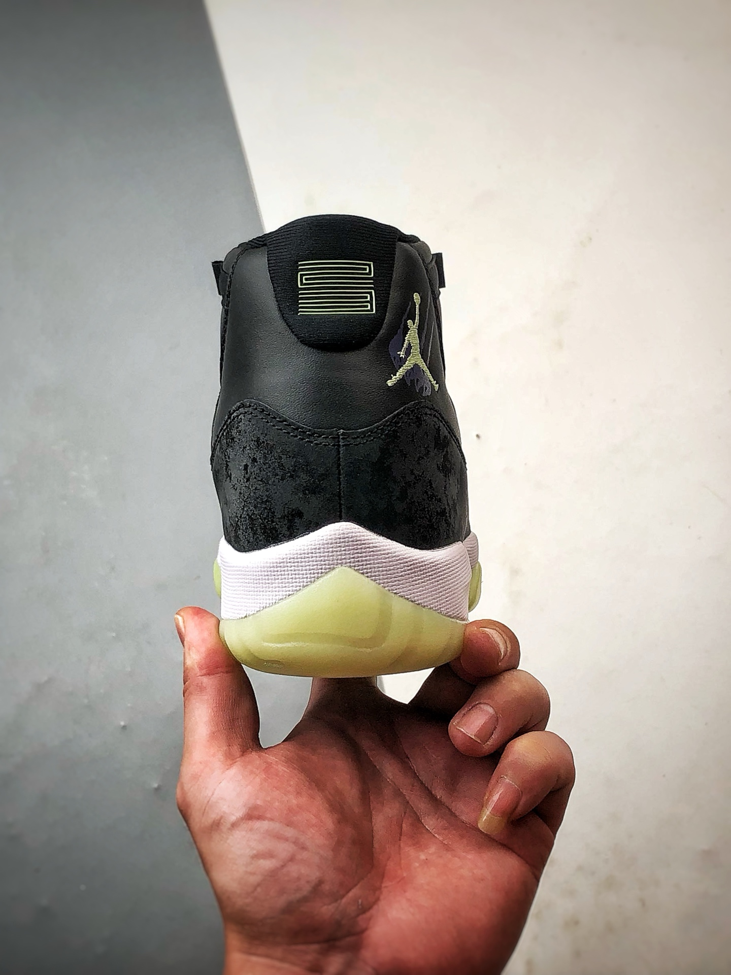 Jordan Air Jordan 11Retro High 万圣节黑绿 IB1378-001