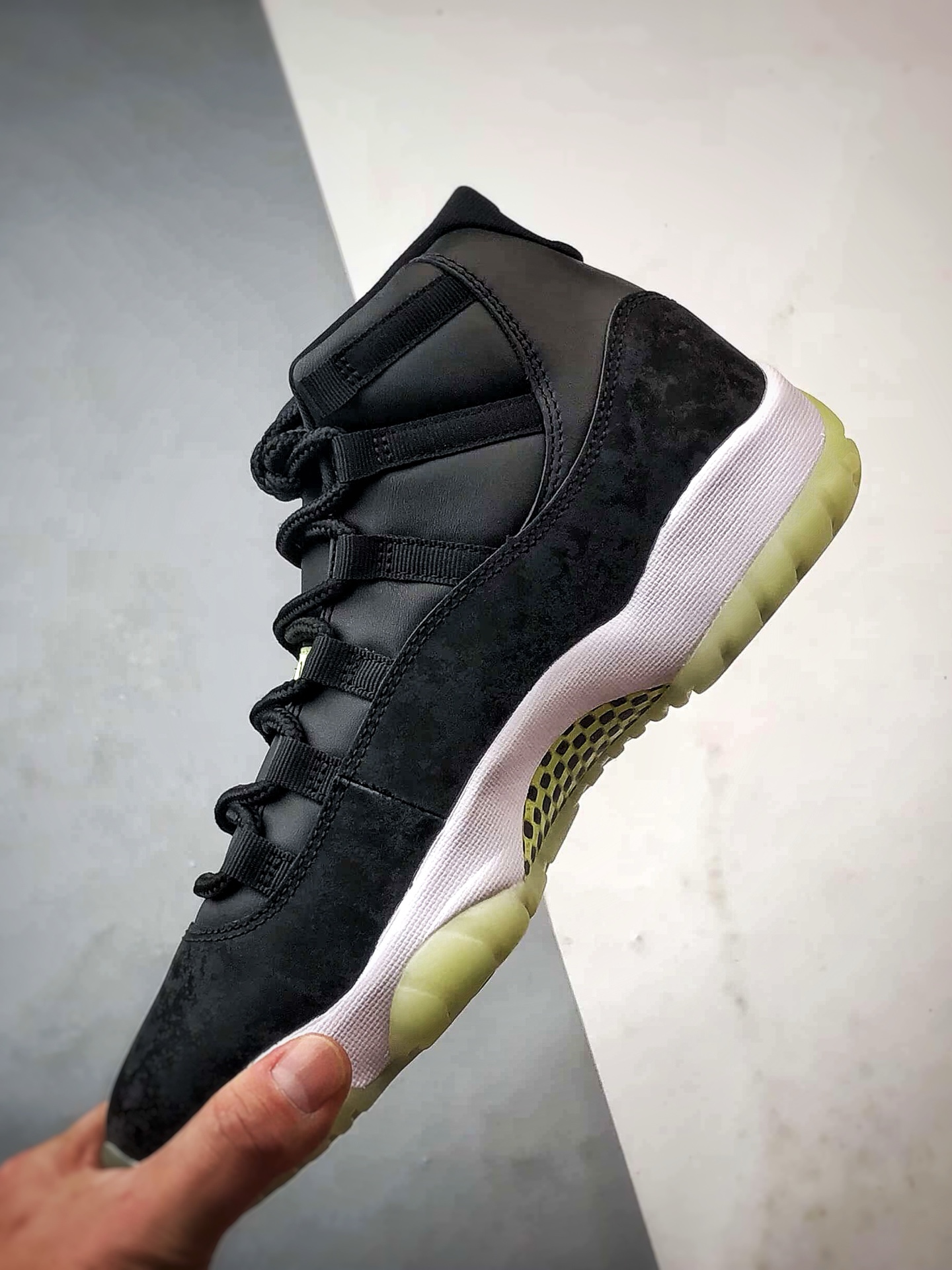 Jordan Air Jordan 11Retro High 万圣节黑绿 IB1378-001