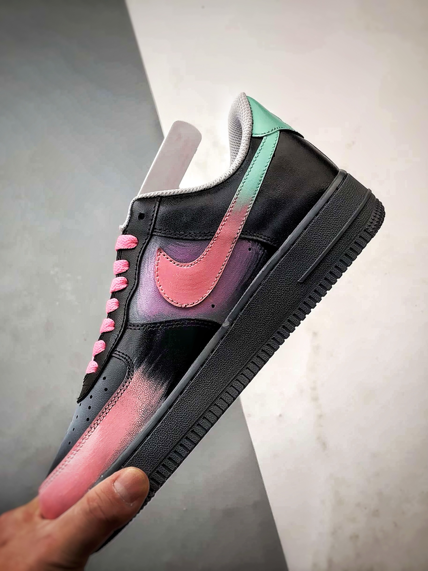 Air Force 1 '07 Low 粉电蛛影涂鸦 YD2425-011