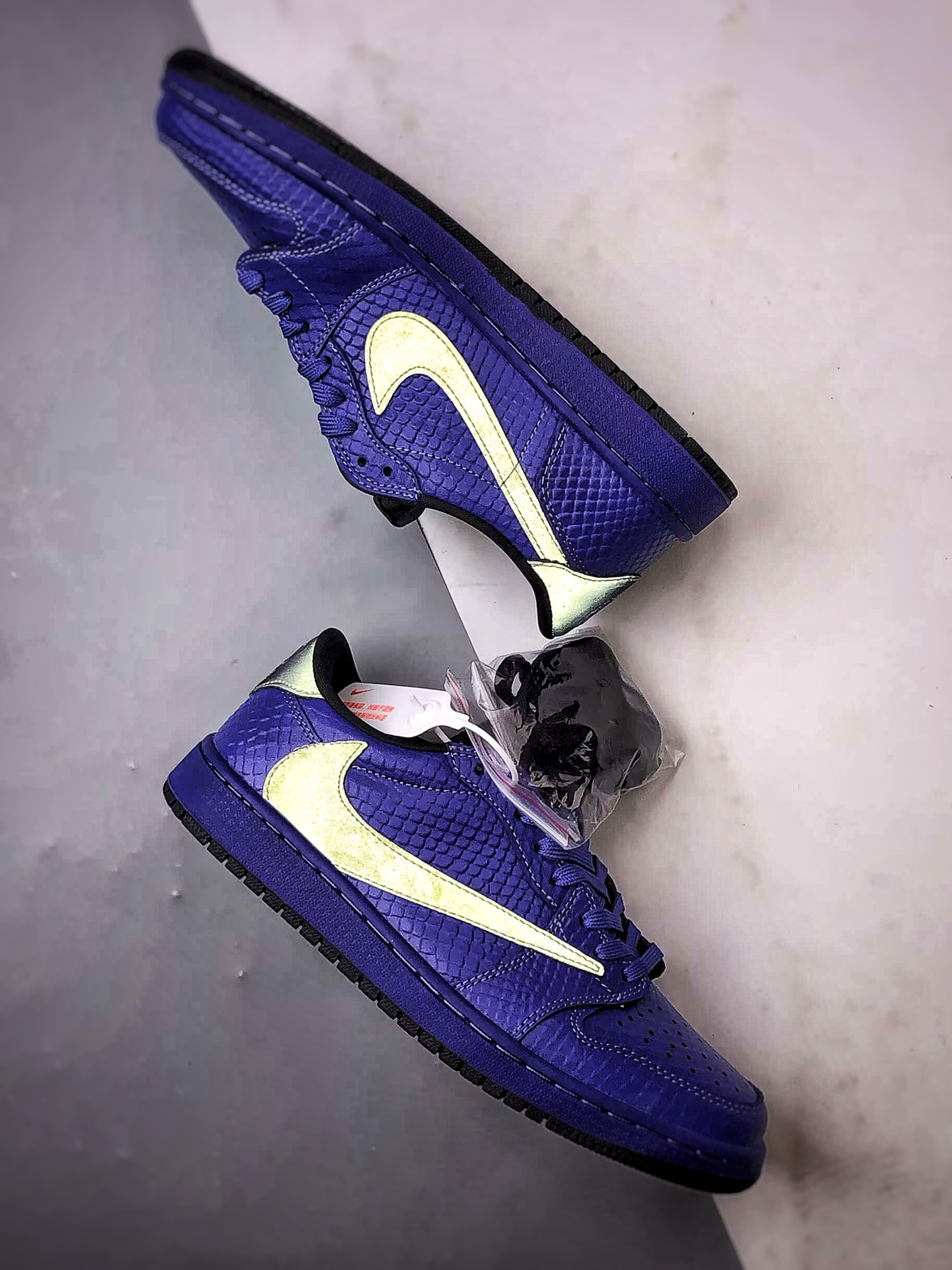 Air Jordan 1 Low ”高端定制” 科比蛇鳞纹紫黑倒钩 LD2028-038-High Quatity Cheap Brand wholesale wholesaler seller Clothes Bags handbags Sneakers Top Fashion Clothing Shoes from China Factory Chinese suppliers best Quality Beautiful Price Air Jordan 1 Low ”高端定制” 科比蛇鳞纹紫黑倒钩 LD2028-038