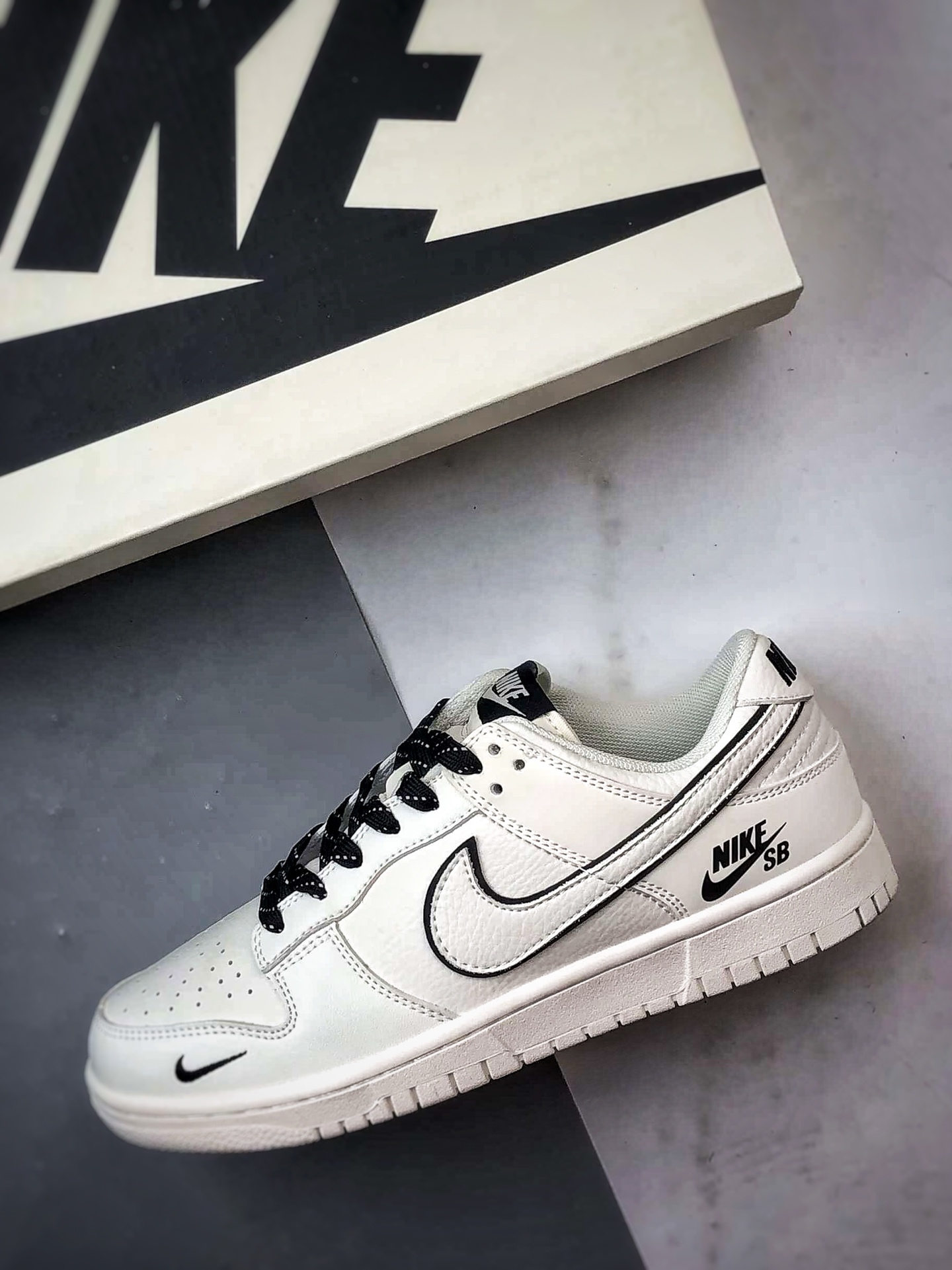 NK Dunk Low Retro ”DIY高端定制” 3M米白黑反光 低帮休闲运动板鞋 CS1688-115