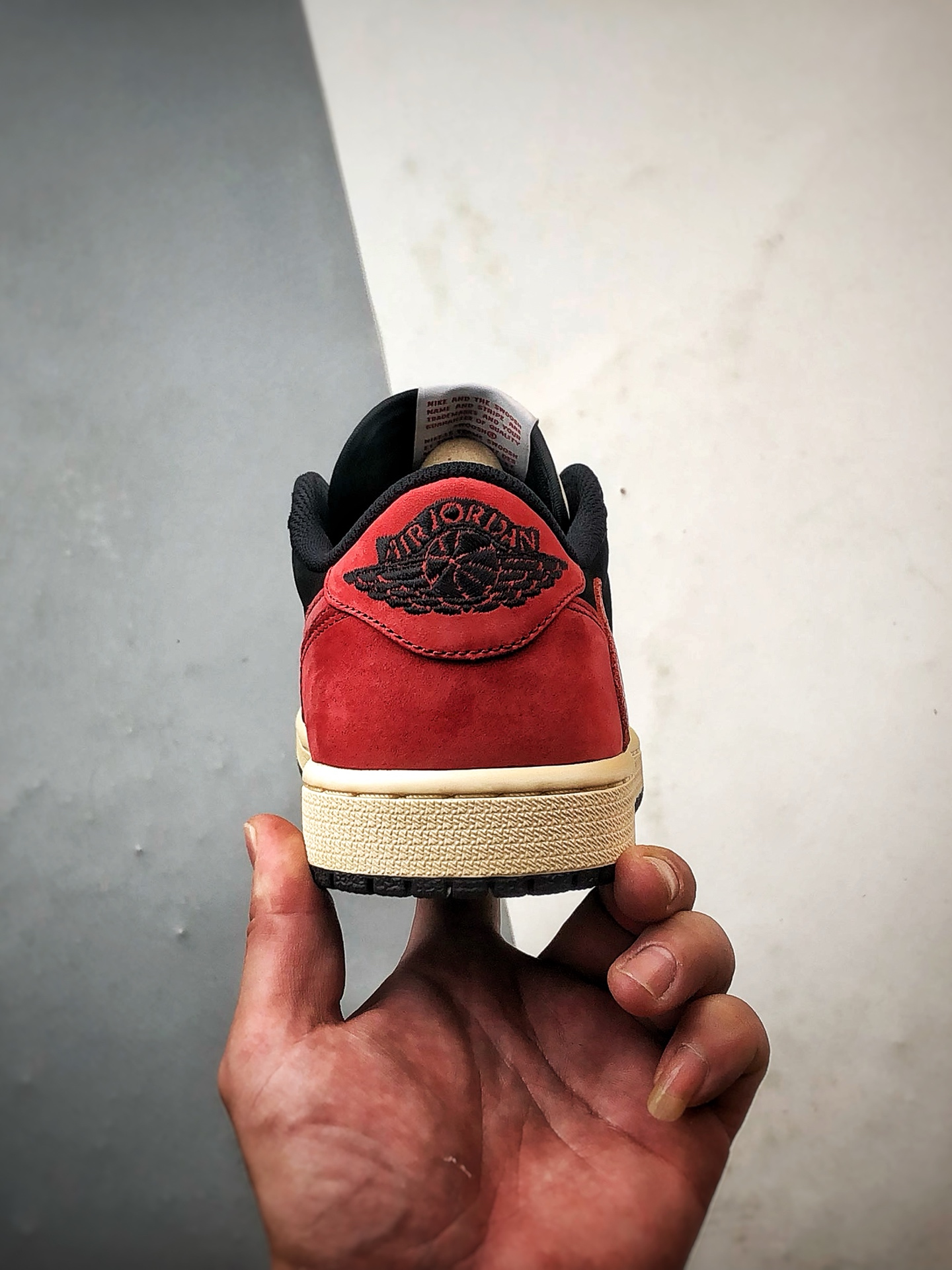 Travis Scott x Air Jordan 1 Low 定制款 倒钩低帮黑红 DM7866-061