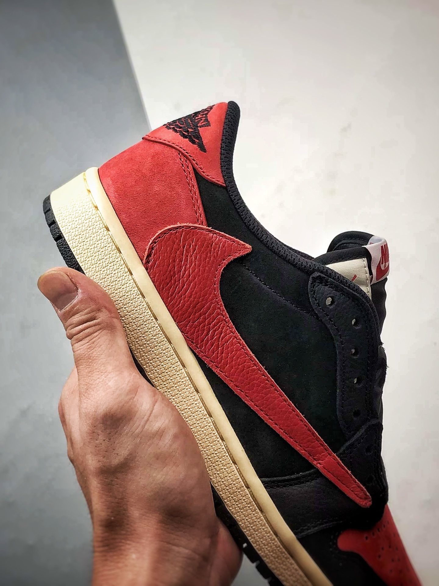 Travis Scott x Air Jordan 1 Low 定制款 倒钩低帮黑红 DM7866-061