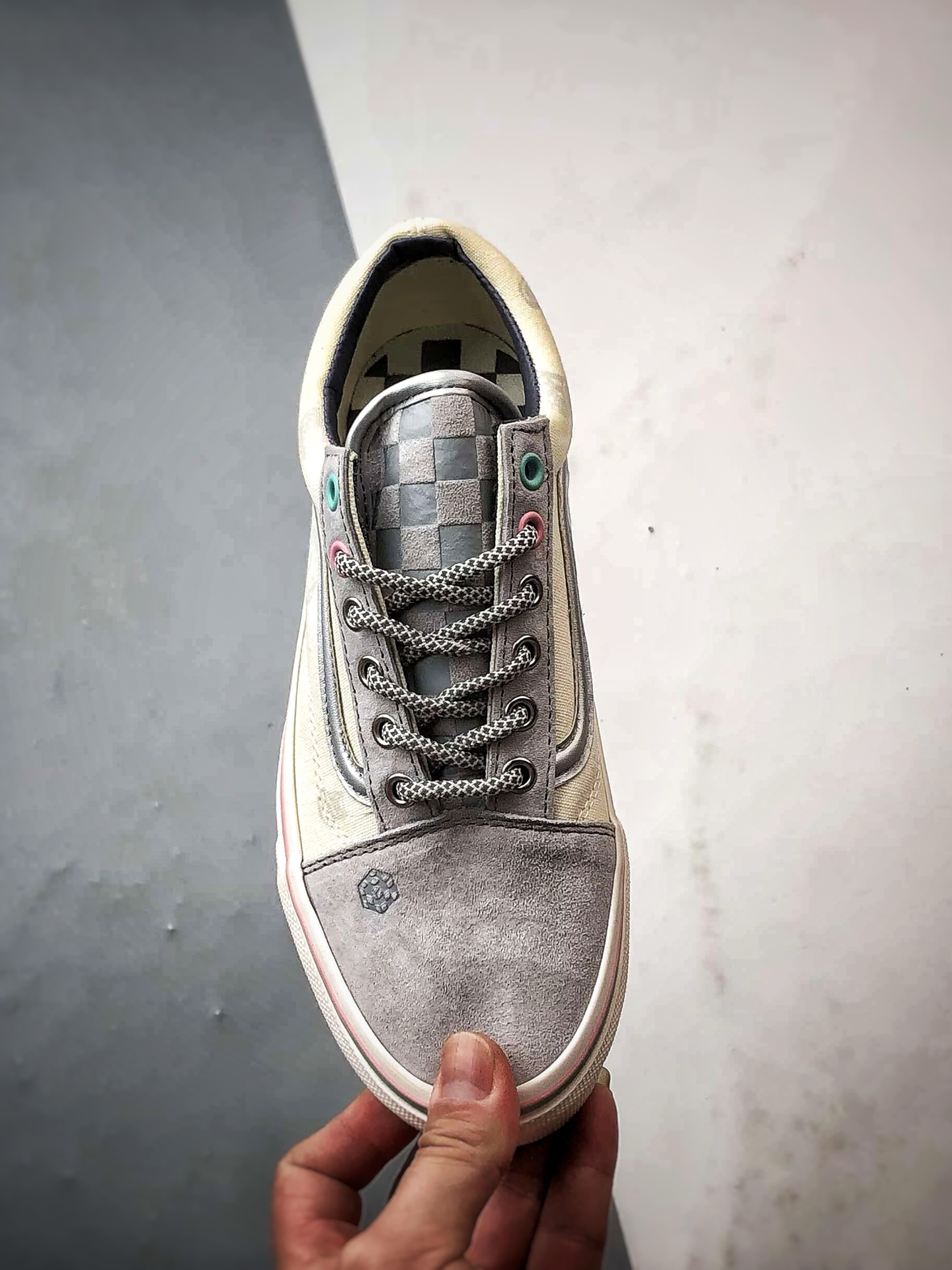 POP MA x Vans SPACE MOLLY 泡泡玛特全新联名 太空漫游 穿上想象 VN000E9TBP21