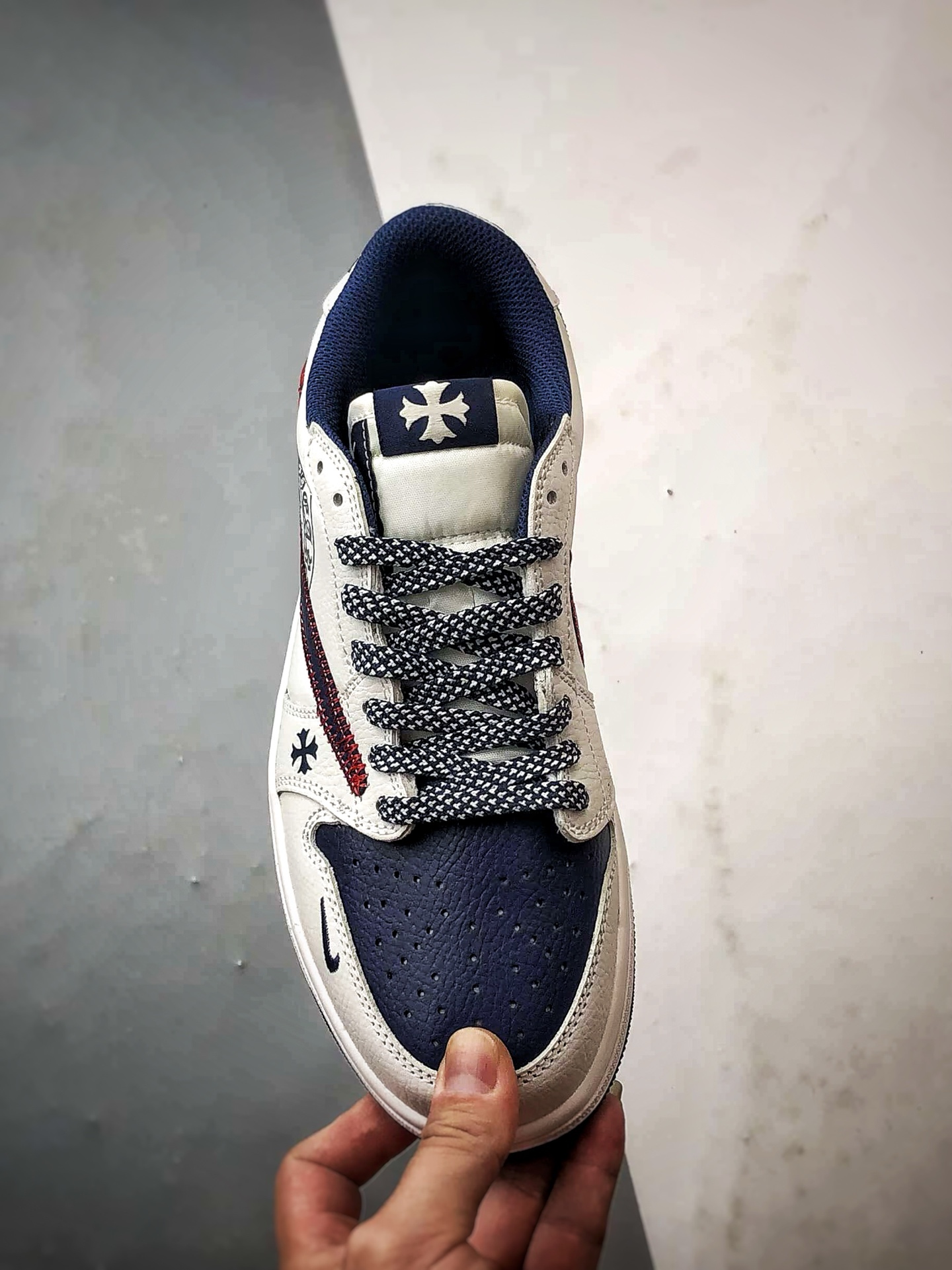 Air Jordan 1 Low ”高端定制” 克罗心白蓝红缝线倒钩 DZ5899-030