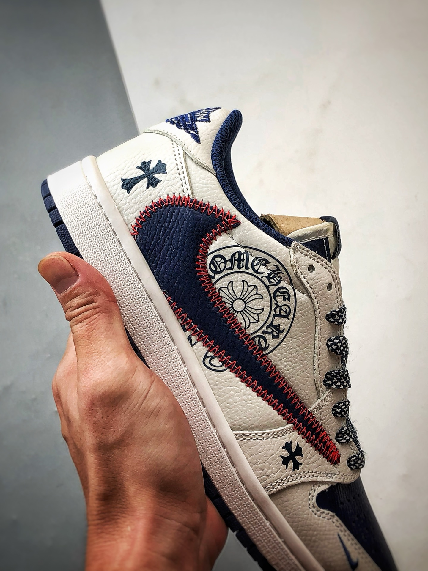 Air Jordan 1 Low ”高端定制” 克罗心白蓝红缝线倒钩 DZ5899-030