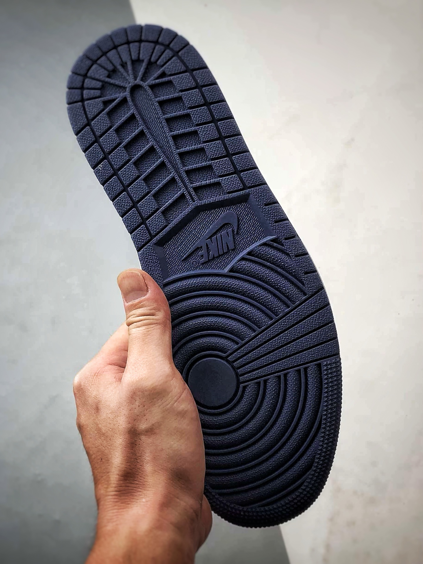 Air Jordan 1 Low ”高端定制” 克罗心白蓝红缝线倒钩 DZ5899-030