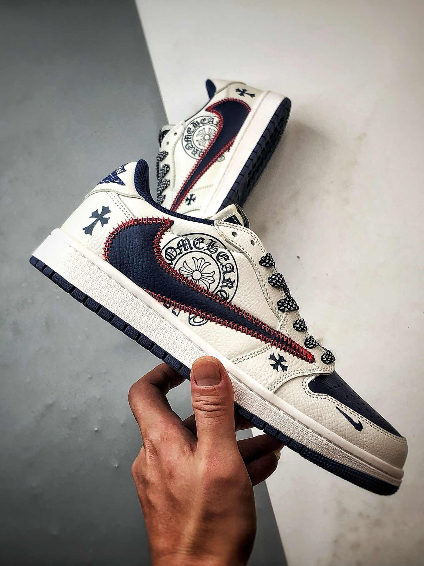 Air Jordan 1 Low ”高端定制” 克罗心白蓝红缝线倒钩 DZ5899-030