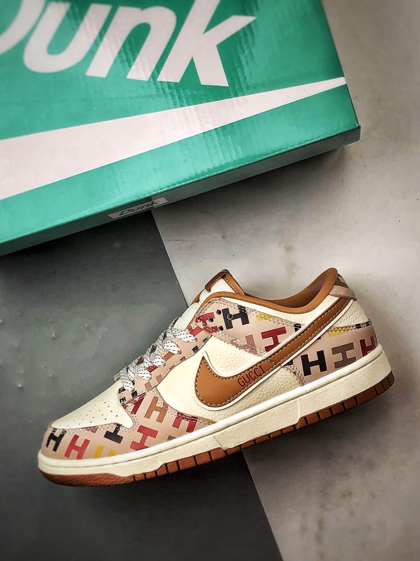 NK Dunk Low Retro ”DIY高端定制” 古驰印花多彩多姿 低帮休闲运动板鞋 SR8888-012