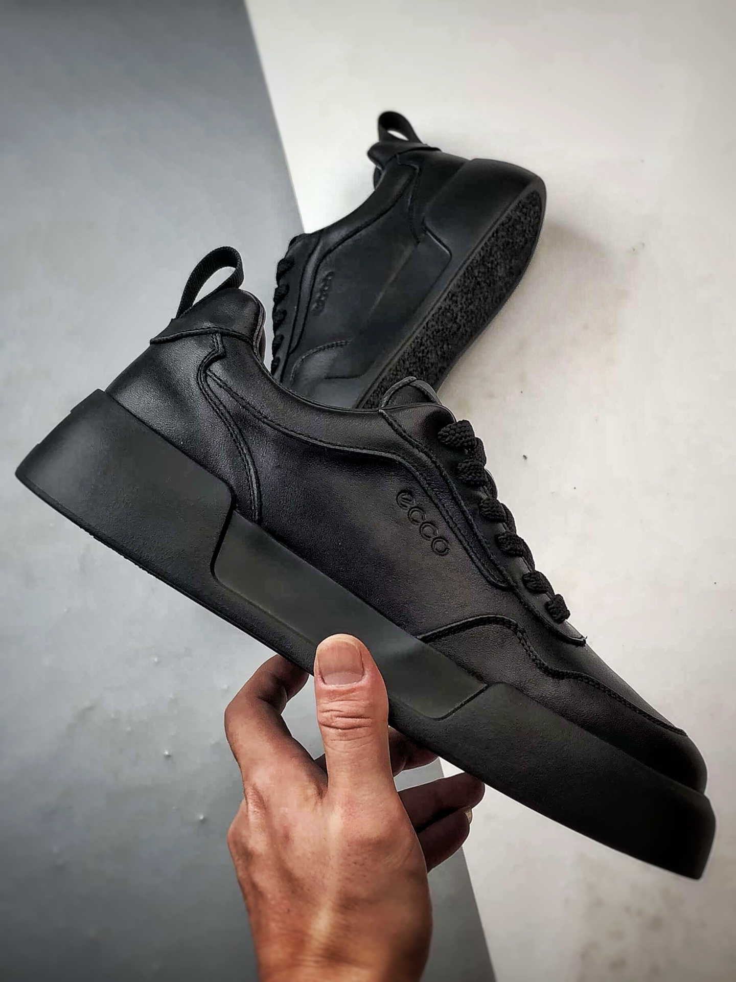 Ecco/爱步 街头时尚户外系列 25年新款真皮系带舒适板鞋 635335