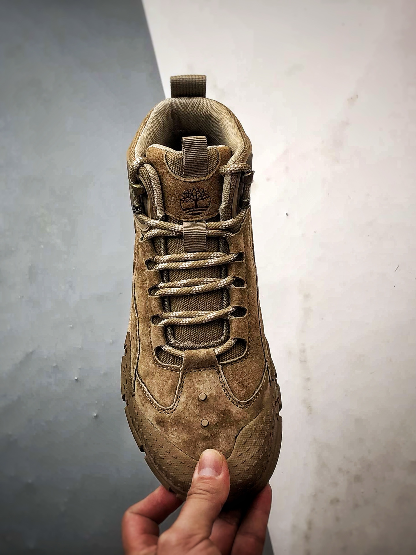 Timberland 添柏岚/天伯伦 户外中帮休闲马丁靴系列 TBA8368T