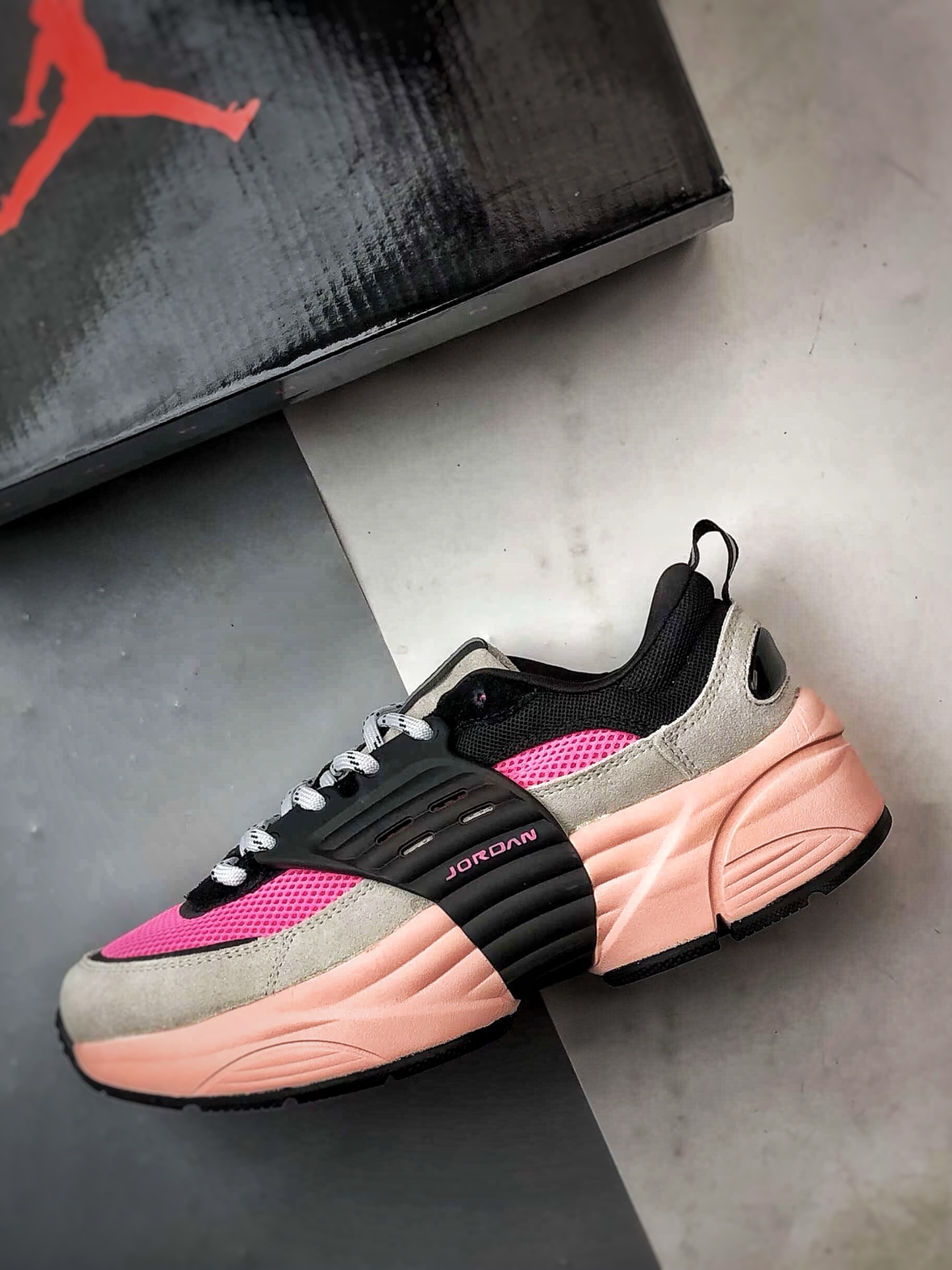 220 Jordan Trunner O/S 黑灰粉 复古经典百搭生活休闲鞋 IB3722-002