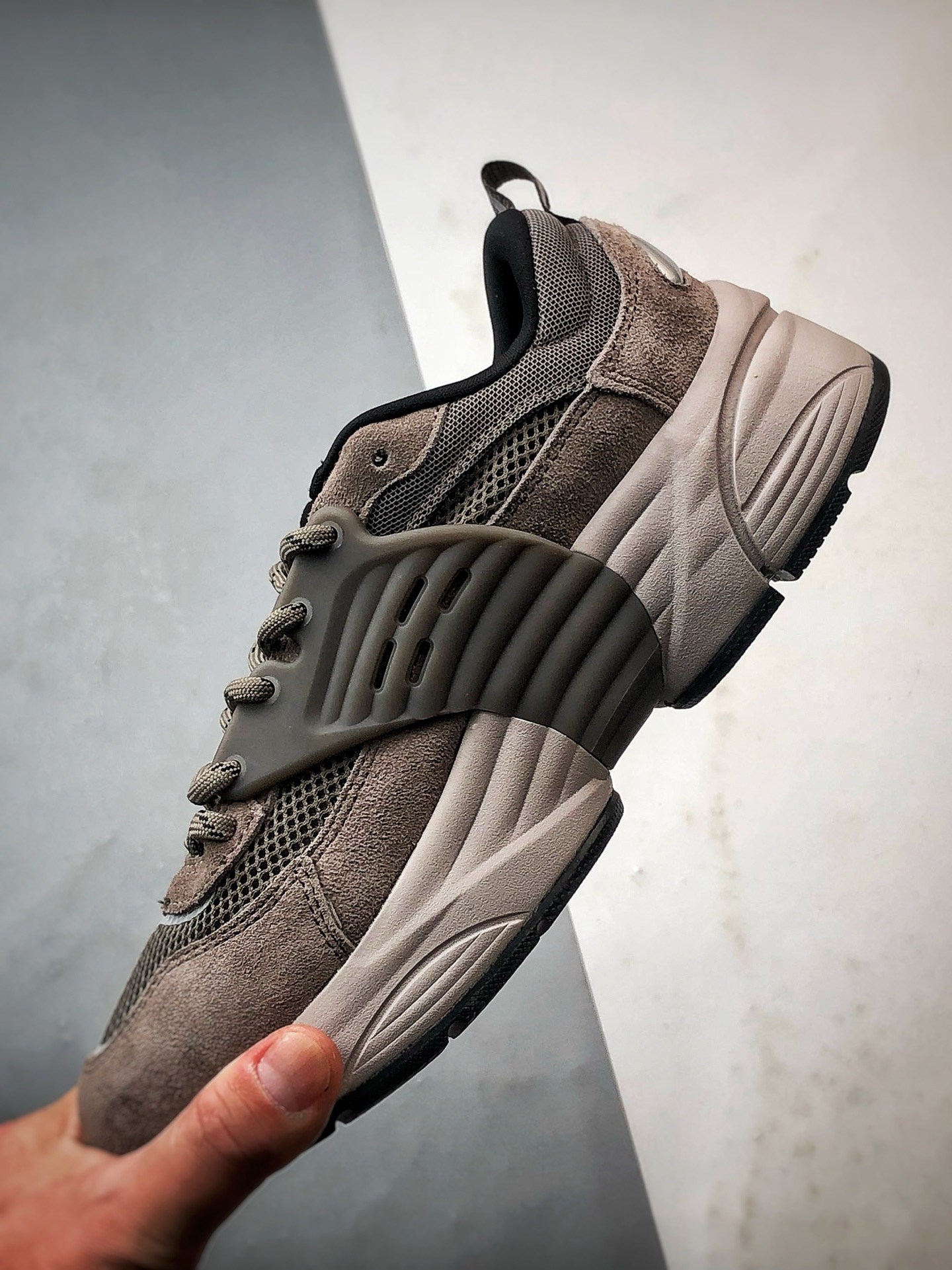 220 Jordan Trunner O/S 棕褐色 复古经典百搭生活休闲鞋 IB3722-201