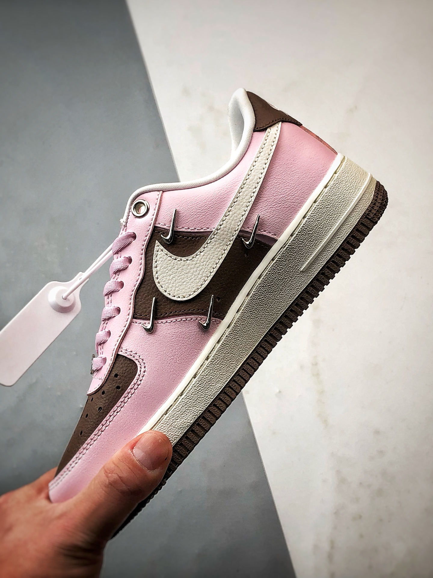 220 Air Force 1 '07 Low 粉棕四小钩 IO7595-211