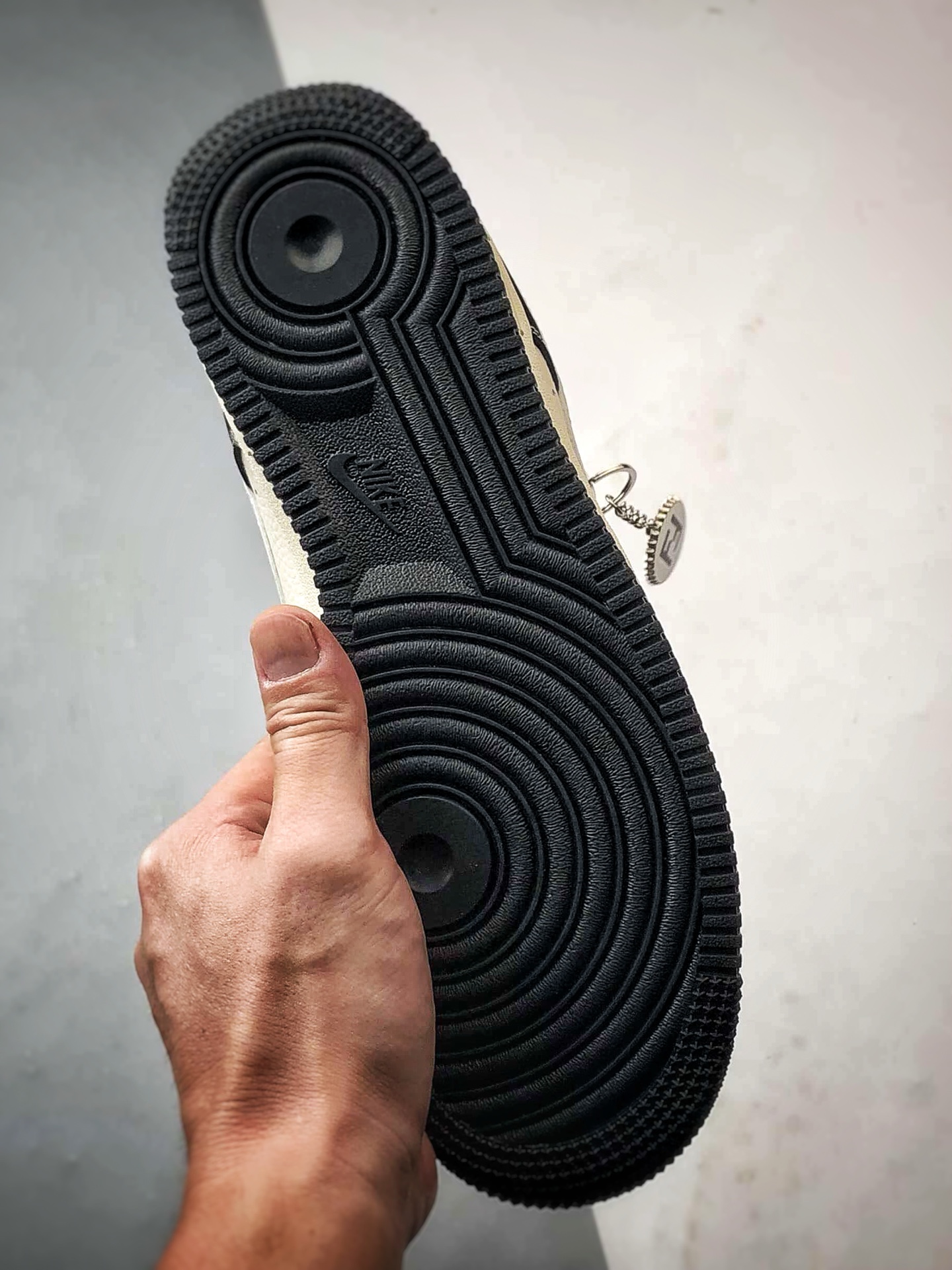 280 Fendi x Air Force 1 Low 黑白黄 DX1888-099