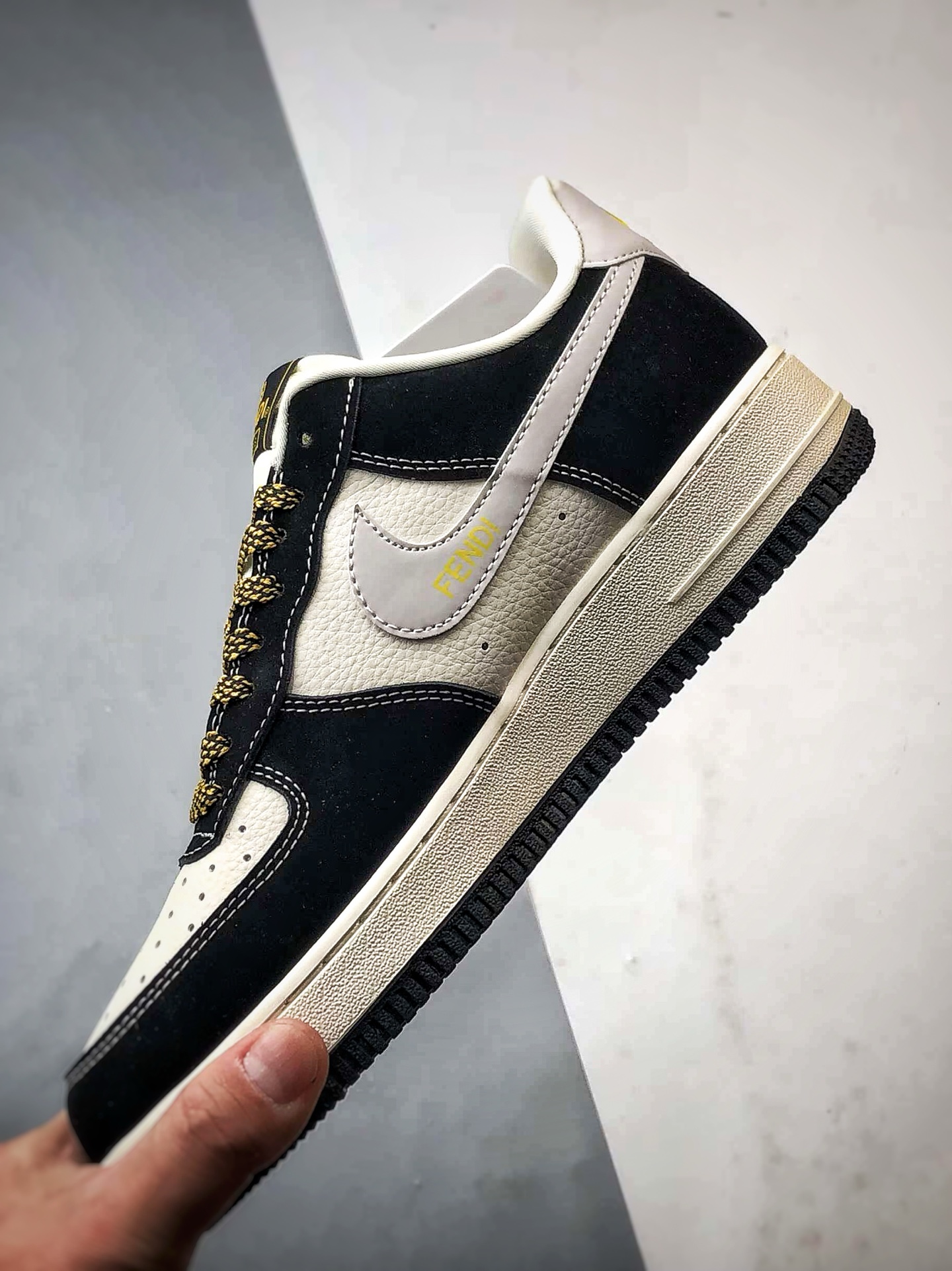 280 Fendi x Air Force 1 Low 黑白黄 DX1888-099