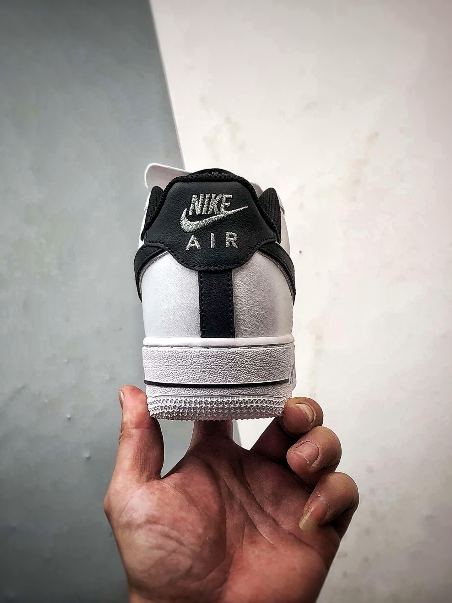 260 定制球鞋 Air Force 1 Low 白黑刺绣小银钩 经典休闲运动板鞋 ZH0316-109