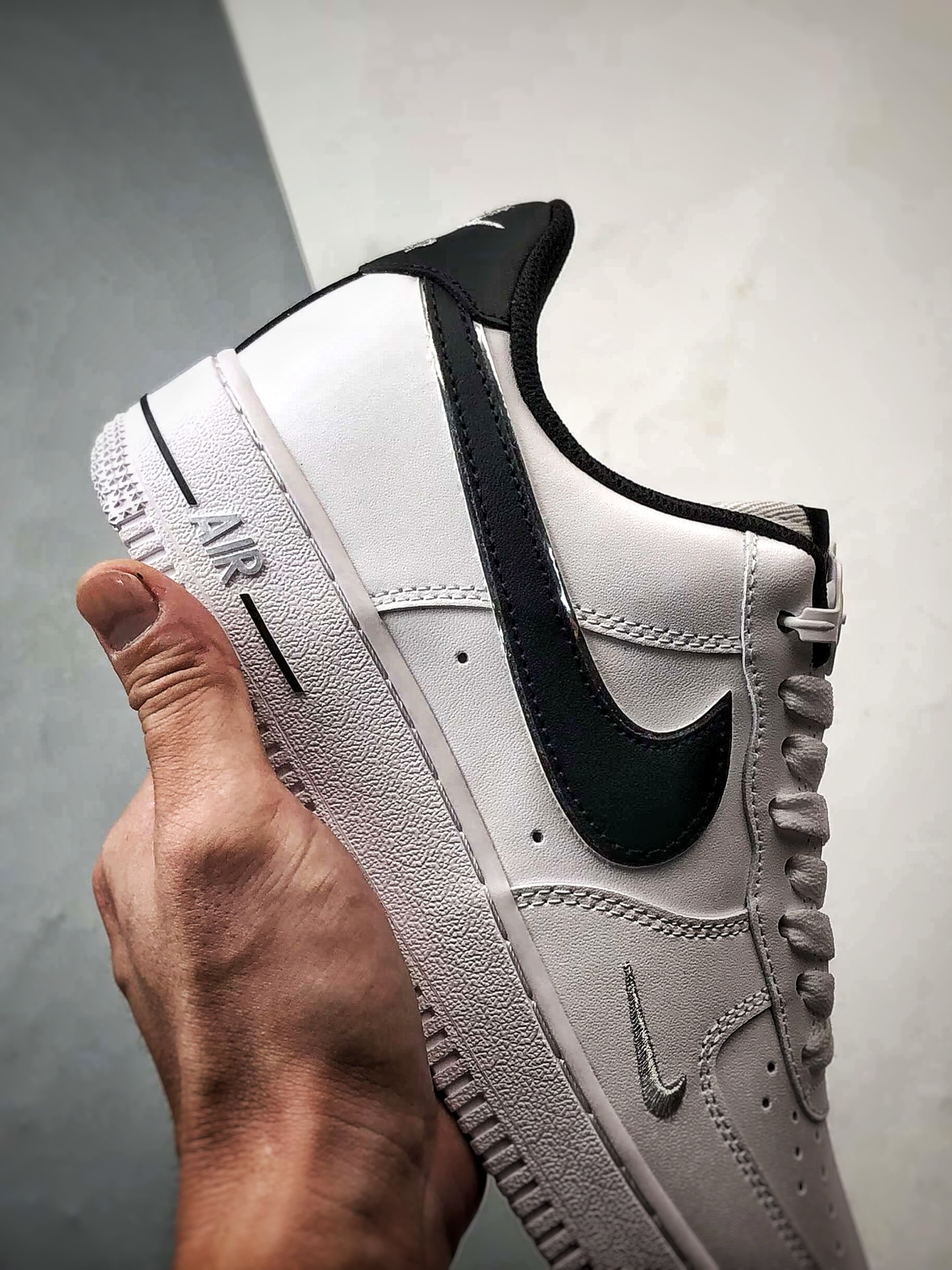 260 定制球鞋 Air Force 1 Low 白黑刺绣小银钩 经典休闲运动板鞋 ZH0316-109