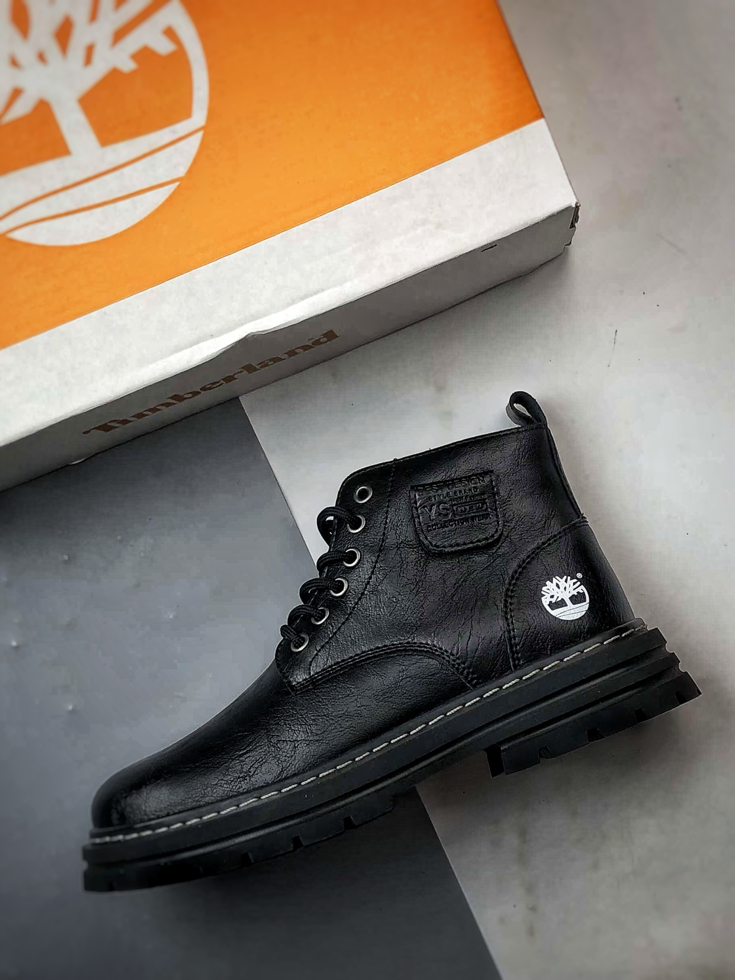 240 Timberland 天伯伦/添柏岚 2025秋冬新款 经典高帮休闲男鞋 TB9977