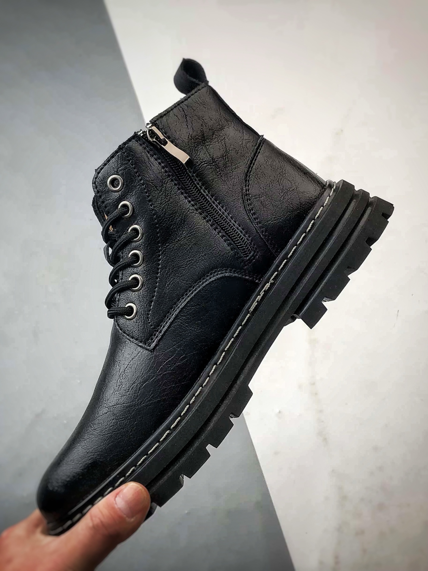 240 Timberland 天伯伦/添柏岚 2025秋冬新款 经典高帮休闲男鞋 TB9977