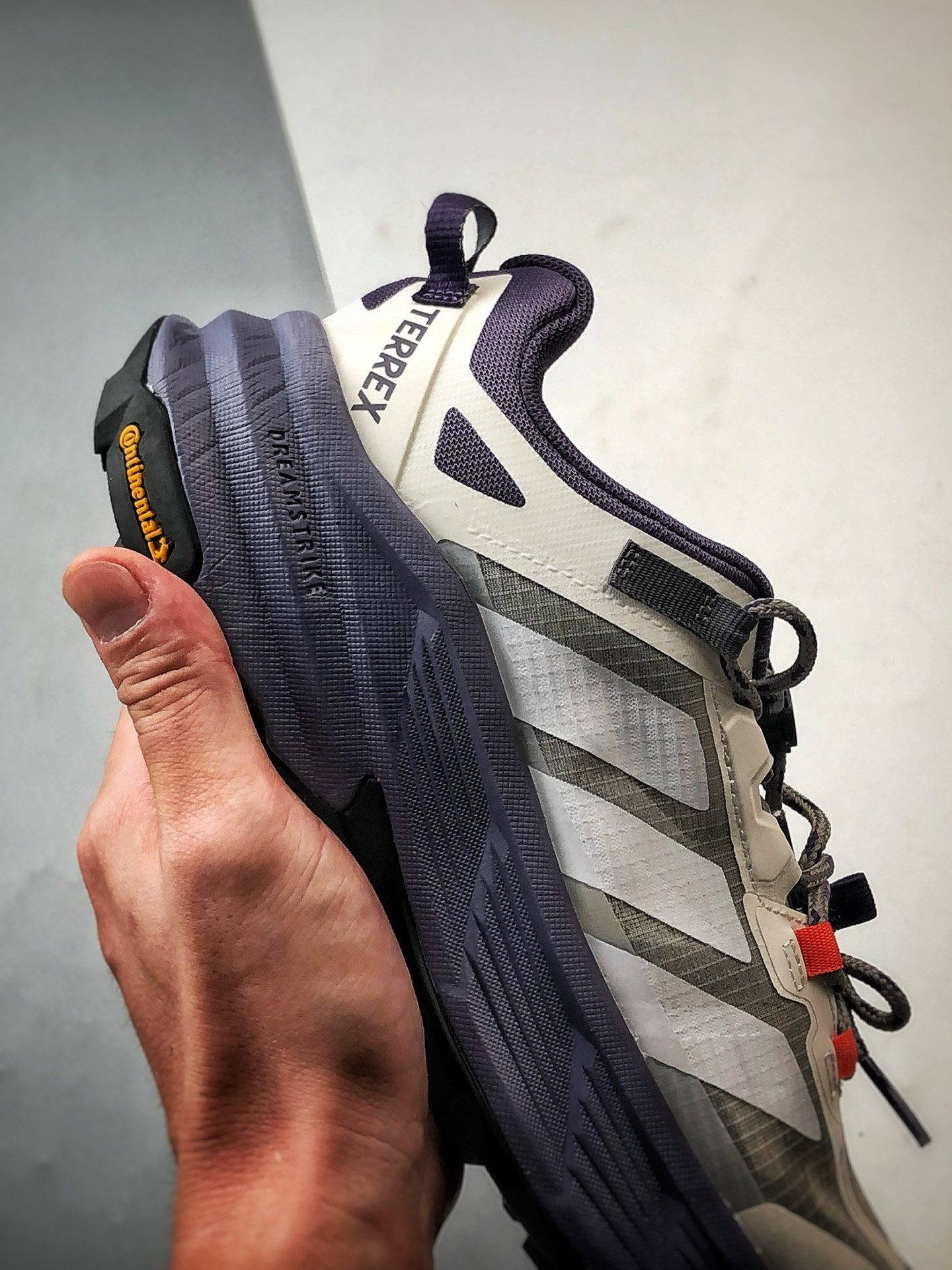 190 AD Terrex X Free Hiker GTX Shoes 白紫 户外防水透湿透汽运动登山徒步鞋 HQ4886