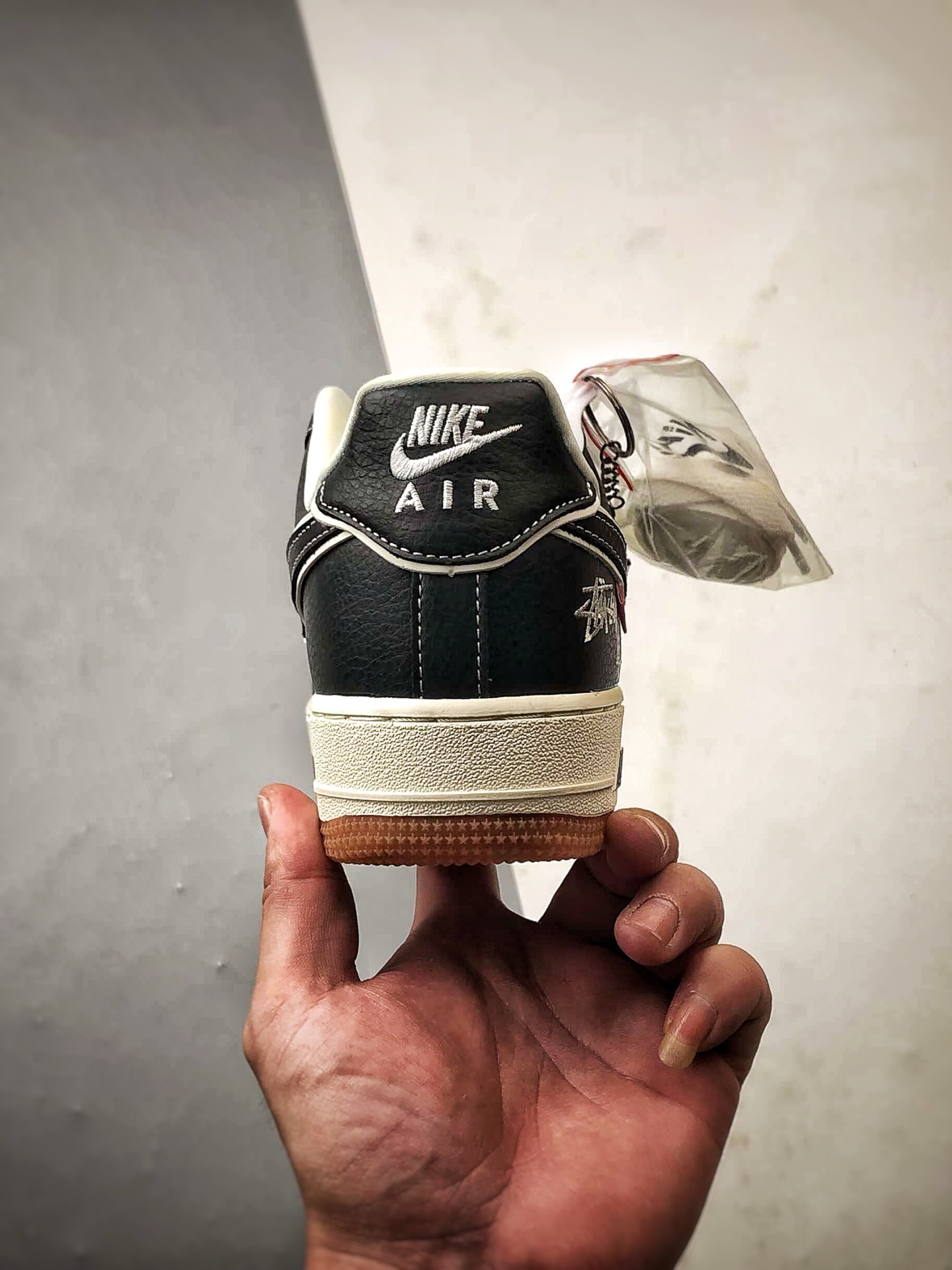 260 Stussy x Air Force 1 Low 黑白生胶 DD1982-323