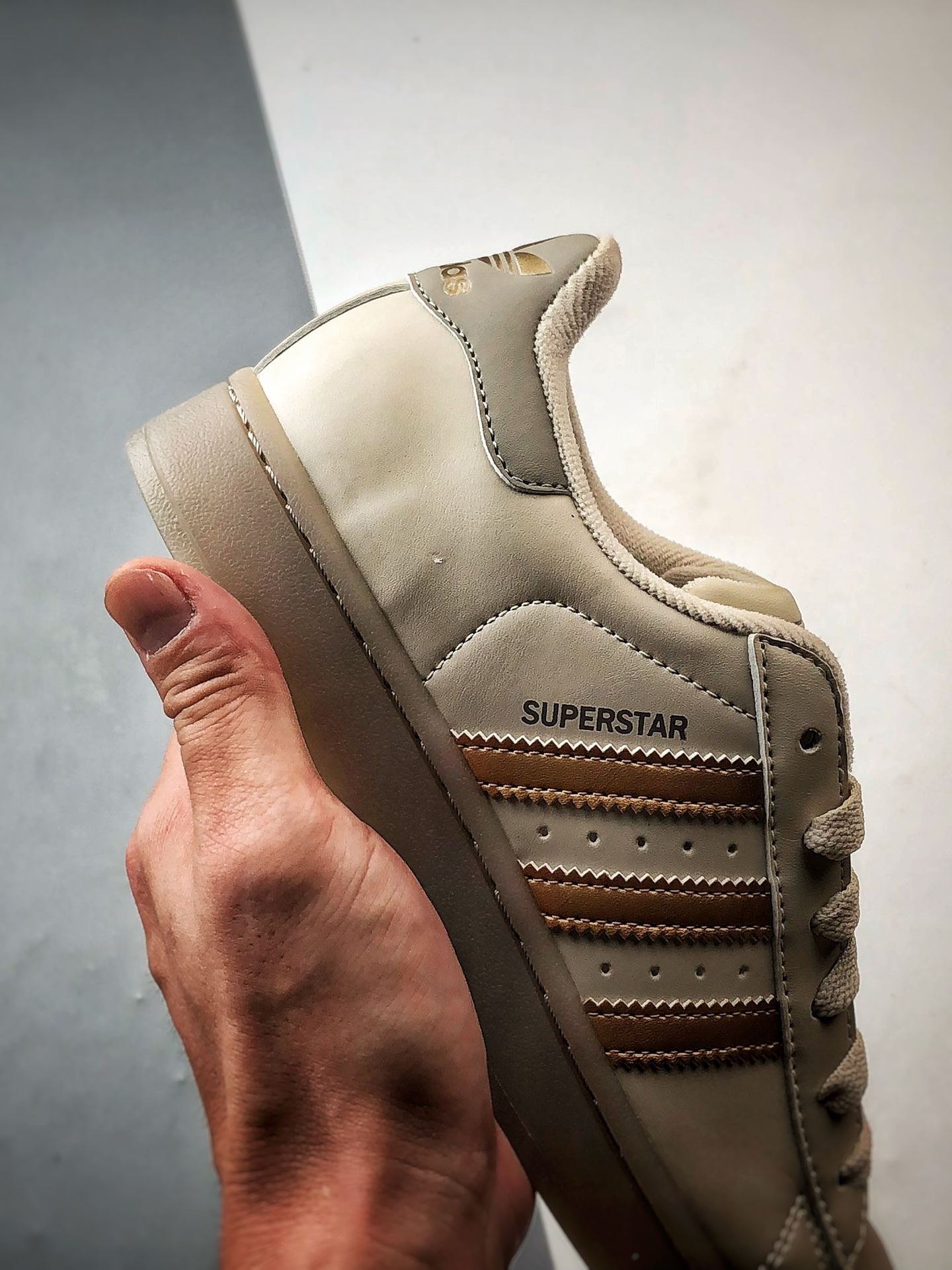 170 AD Originals Super 2 奶杏色贝壳头 JR7355