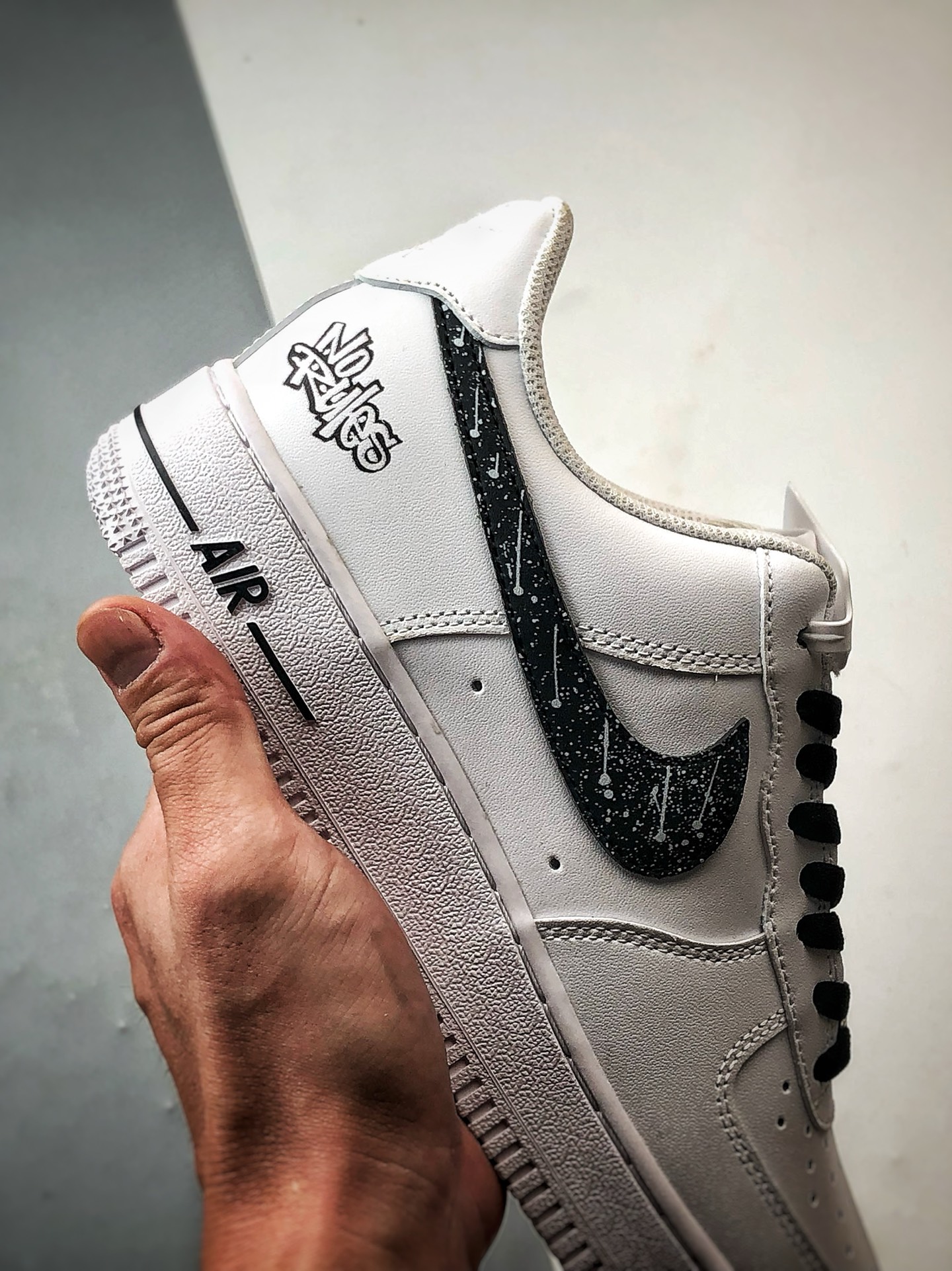 280 定制球鞋 Air Force 1 Low 星芒轨迹 白黑 经典休闲运动板鞋 ZH0316-126