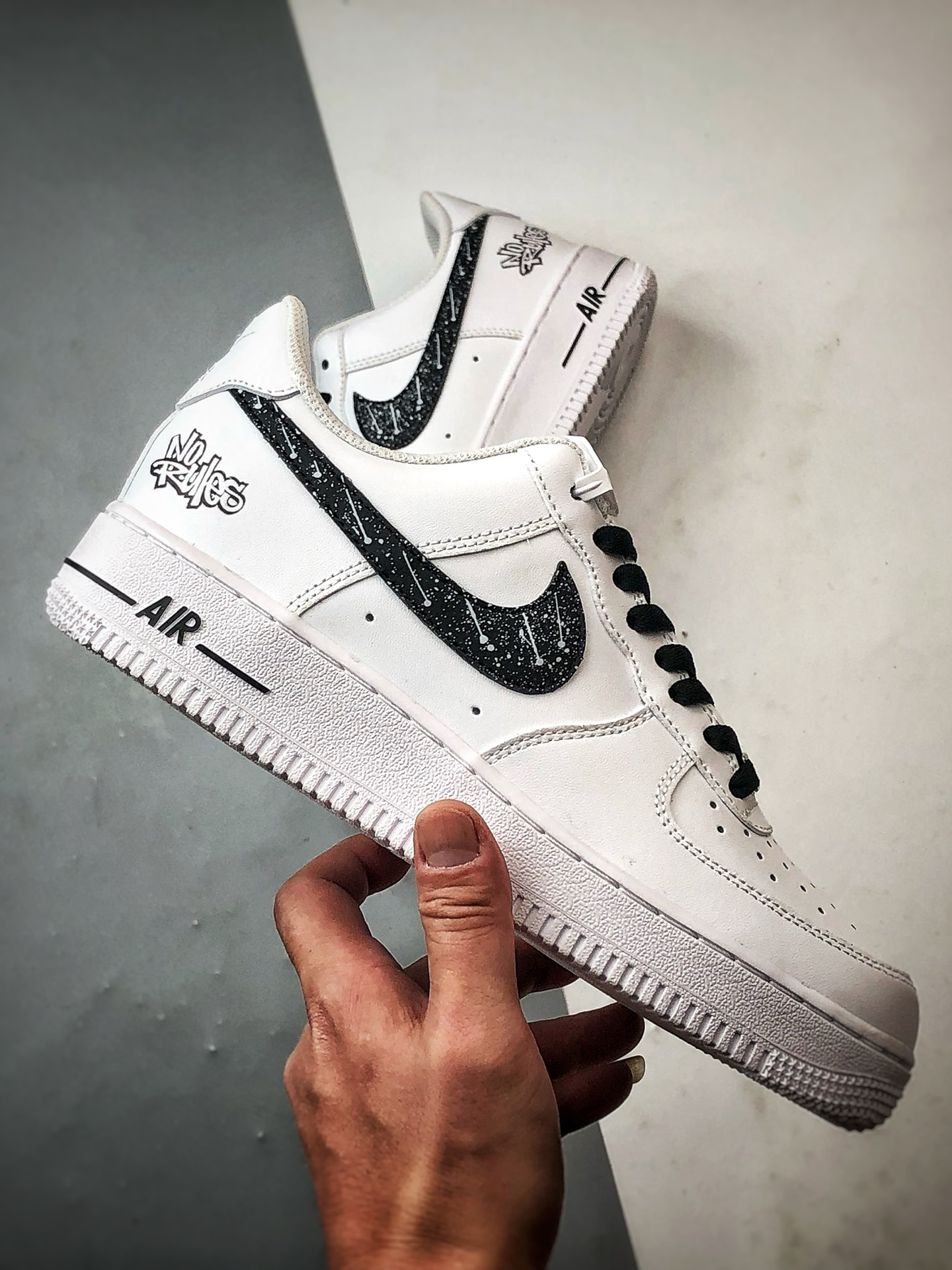 280 定制球鞋 Air Force 1 Low 星芒轨迹 白黑 经典休闲运动板鞋 ZH0316-126