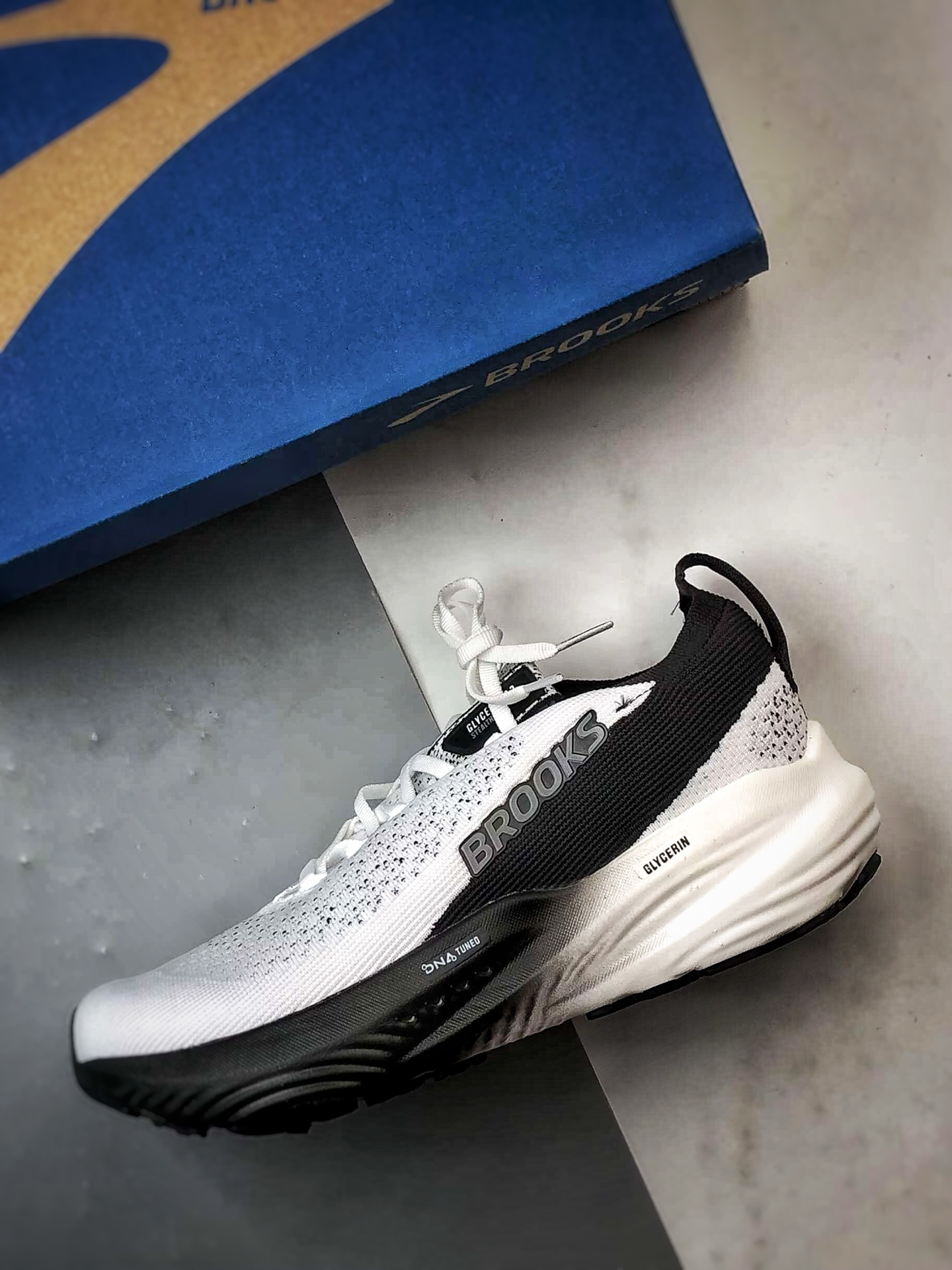 200 Brooks/布鲁克斯 Glycerin StealthFit 22 白黑 甘油22代缓震马拉松氮气慢跑鞋