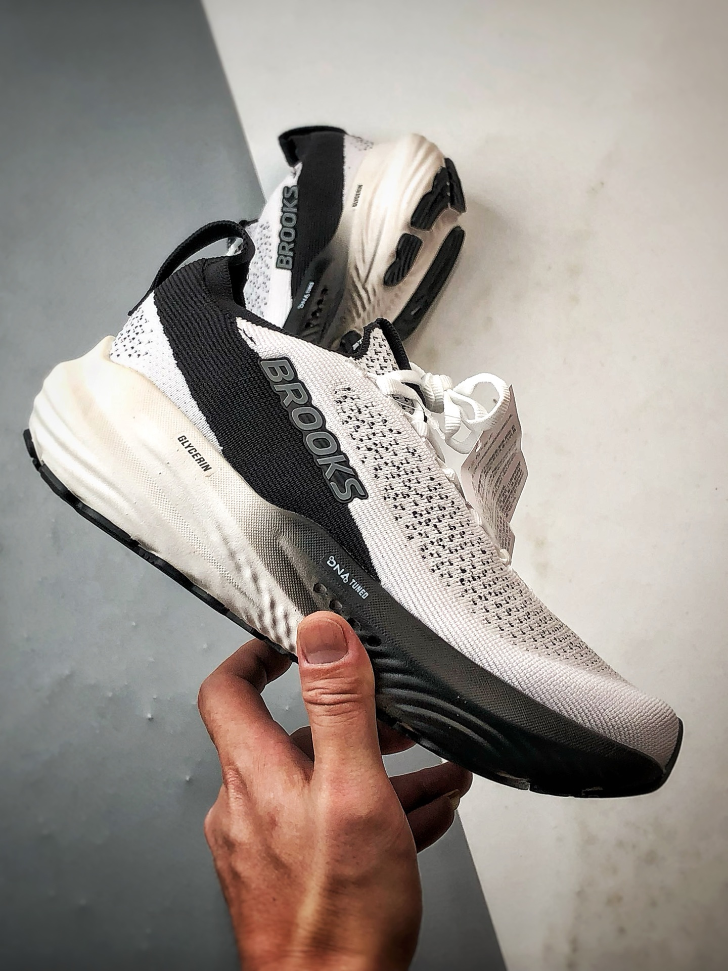 200 Brooks/布鲁克斯 Glycerin StealthFit 22 白黑 甘油22代缓震马拉松氮气慢跑鞋