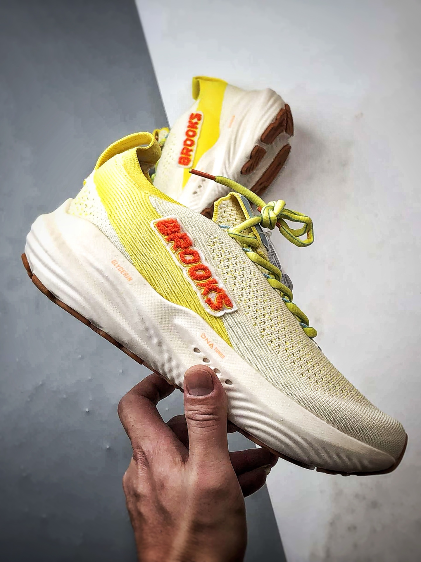 200 Brooks/布鲁克斯 Glycerin StealthFit 22 黄白 甘油22代缓震马拉松氮气慢跑鞋