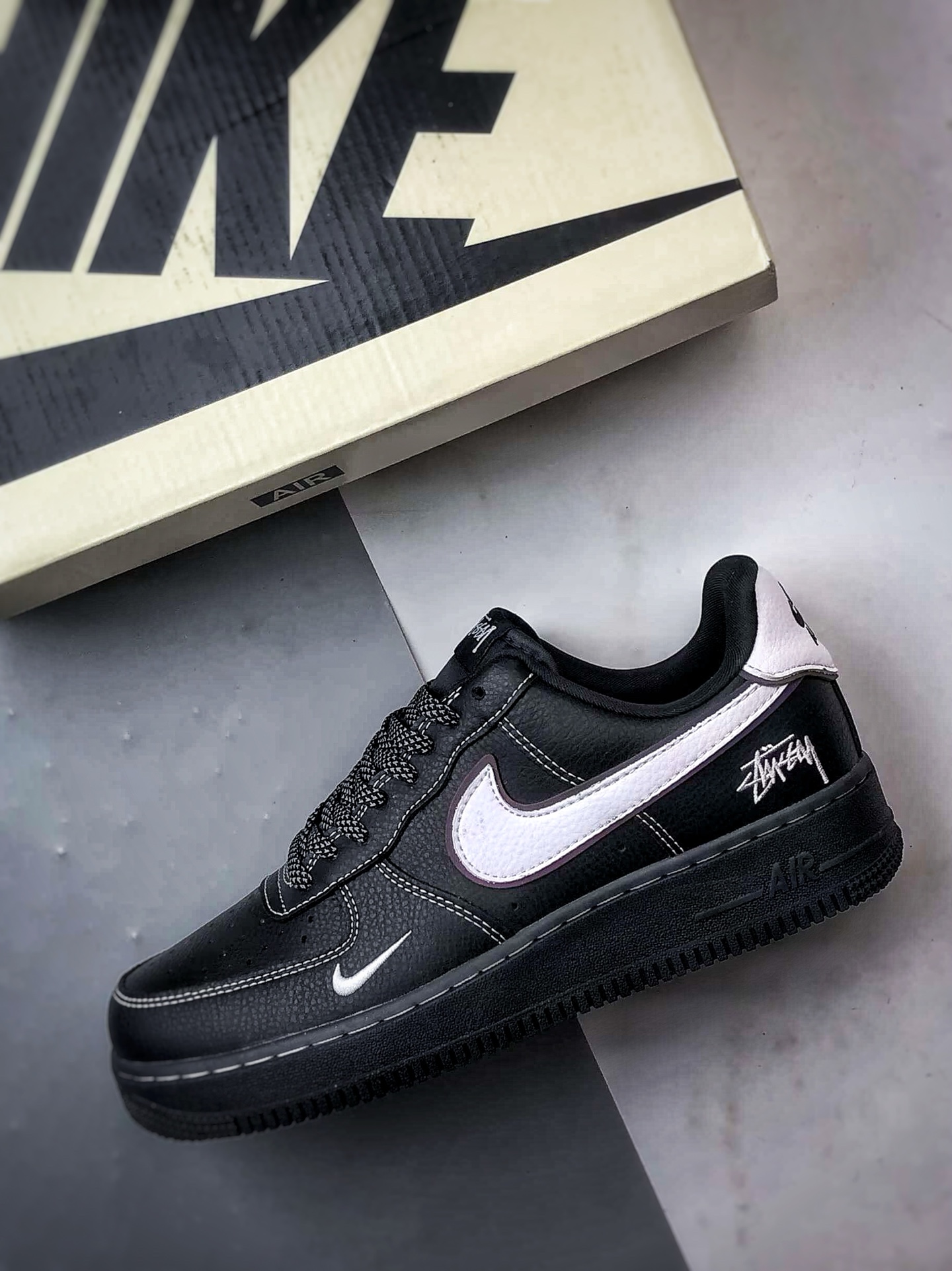 280 Stussy x Air Force 1 Low 黑白夜魔钩 DD1982-317