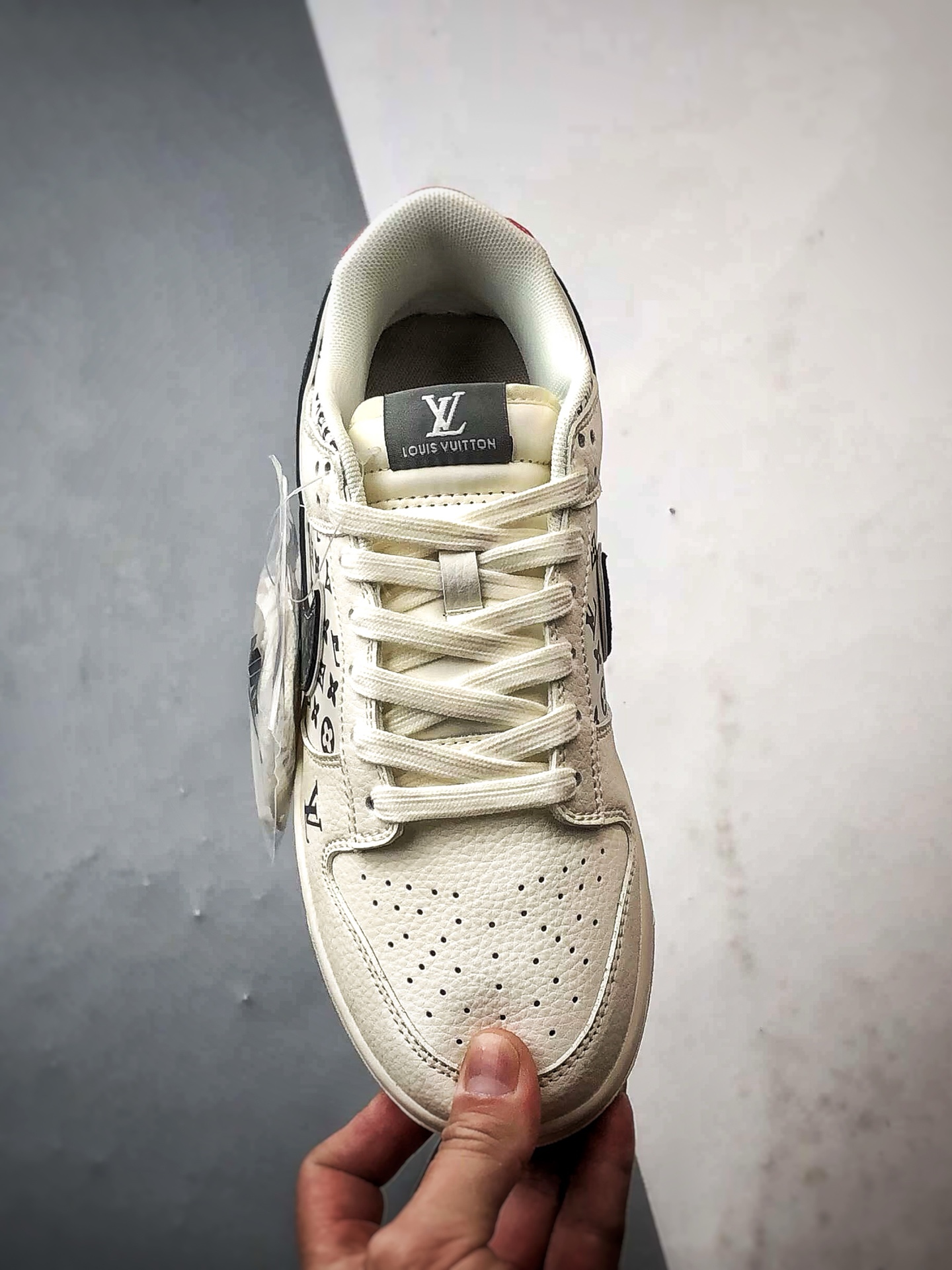 270 NK Dunk Low Retro ”DIY高端定制” LV米白深灰 低帮休闲运动板鞋 HT5088-609