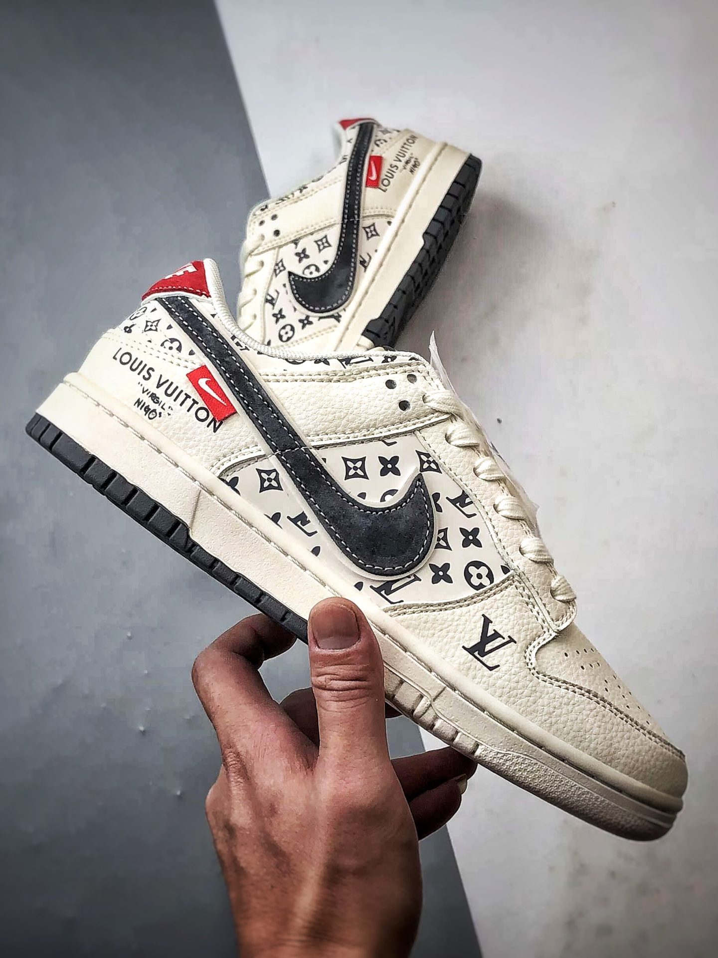 270 NK Dunk Low Retro ”DIY高端定制” LV米白深灰 低帮休闲运动板鞋 HT5088-609