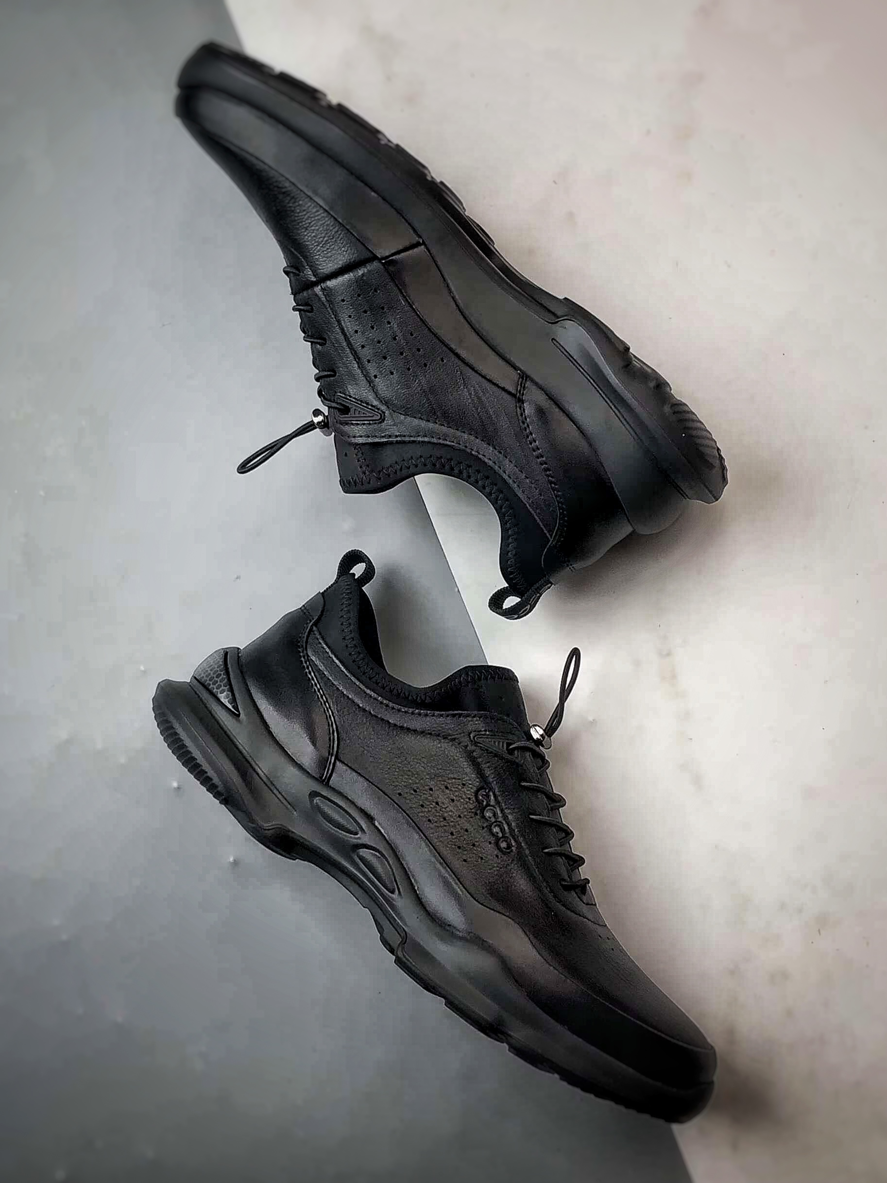 300 Ecco/爱步 健步C系列新款 Biom2025 透气防滑健步跑步鞋 516108