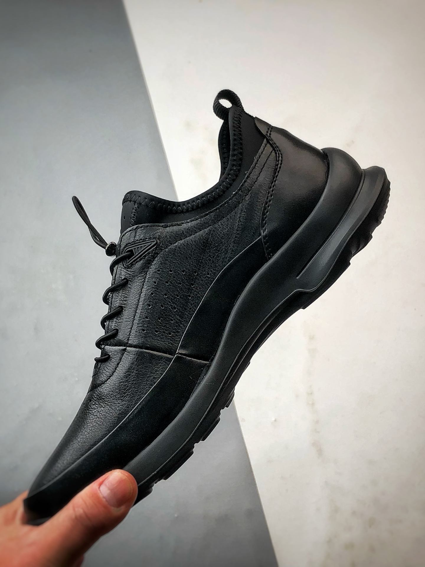 300 Ecco/爱步 健步C系列新款 Biom2025 透气防滑健步跑步鞋 516108