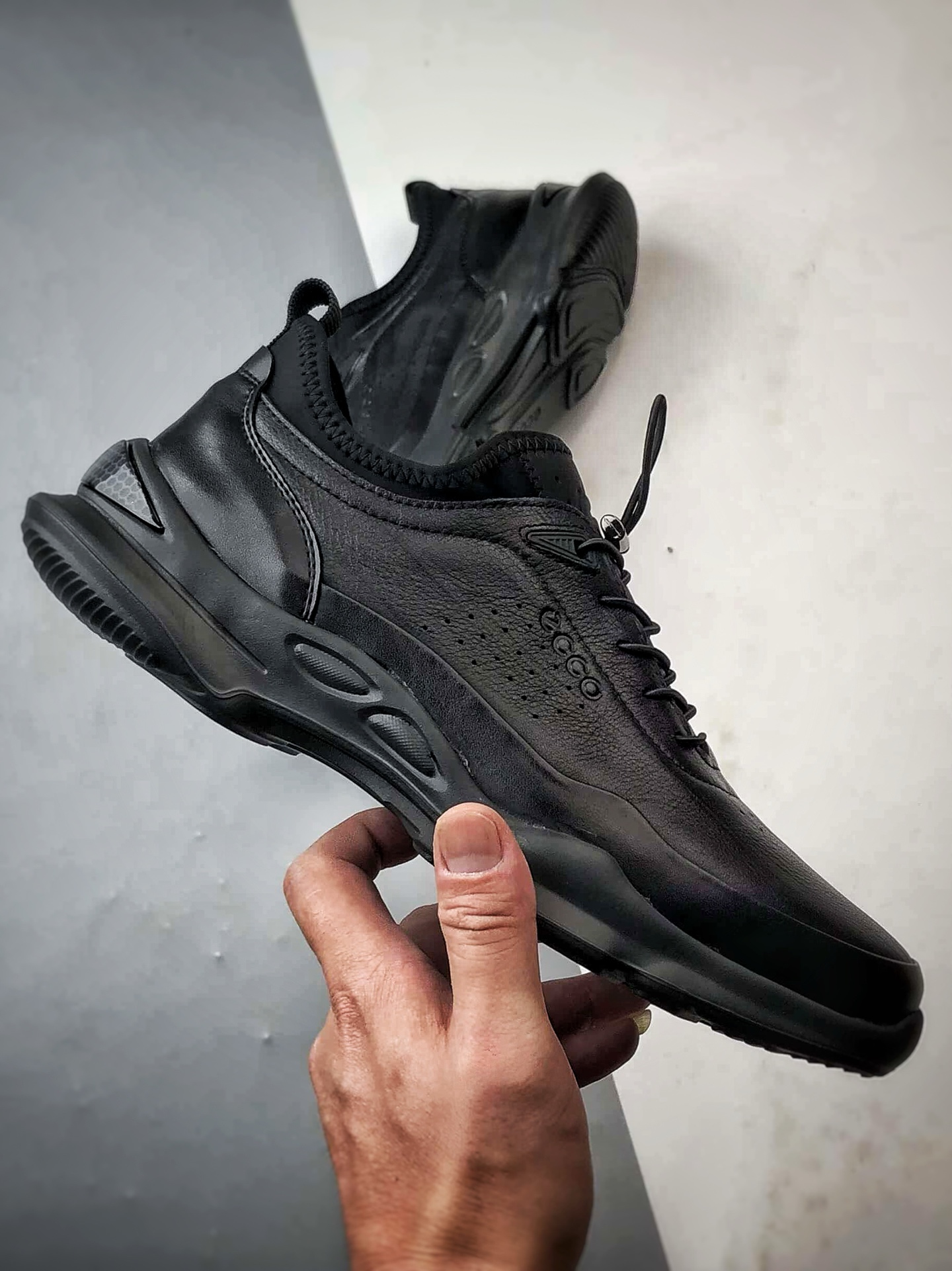 300 Ecco/爱步 健步C系列新款 Biom2025 透气防滑健步跑步鞋 516108