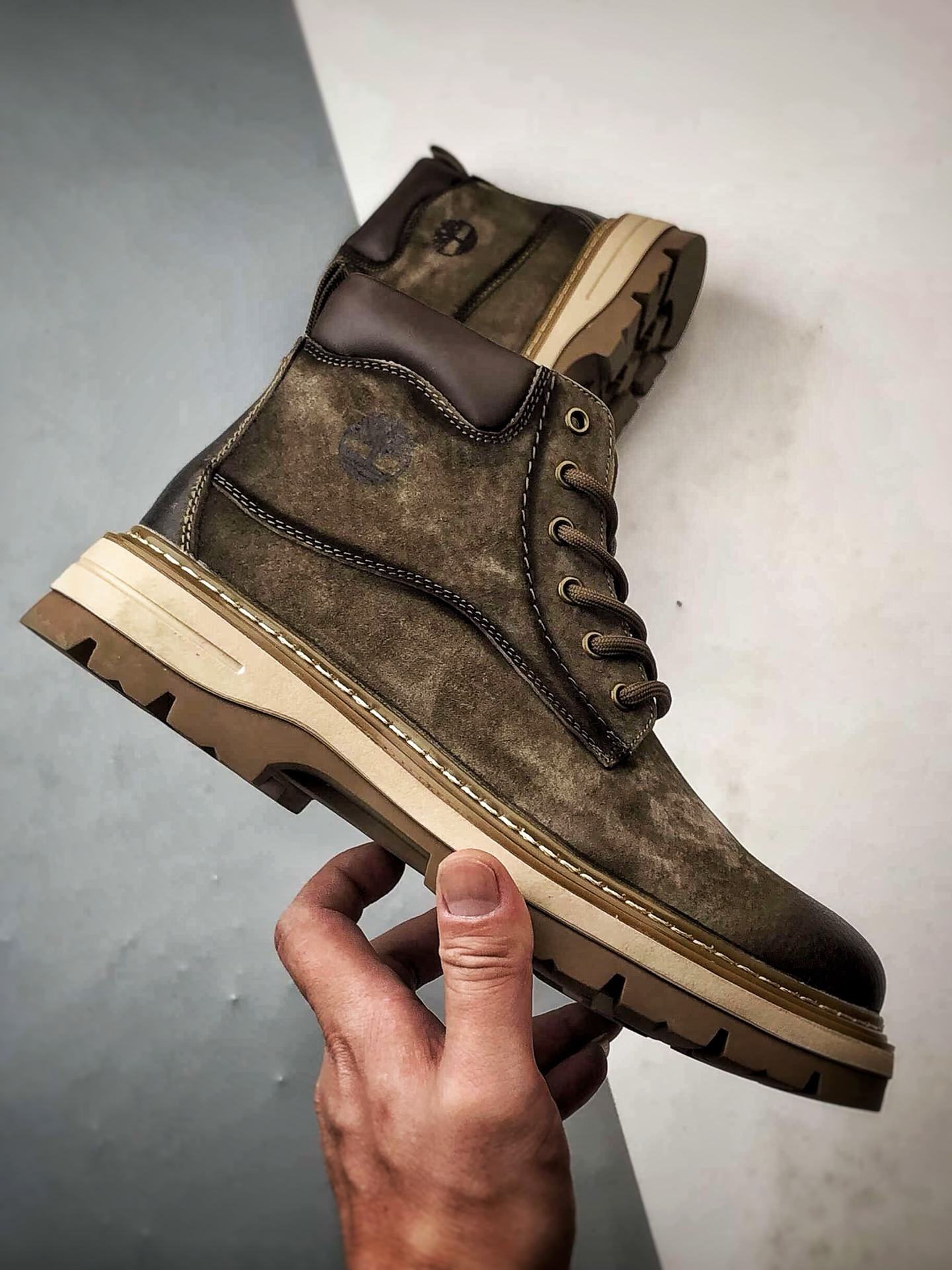 280 Timberland 添柏岚/天伯伦 户外高帮休闲大黄靴 TB10033