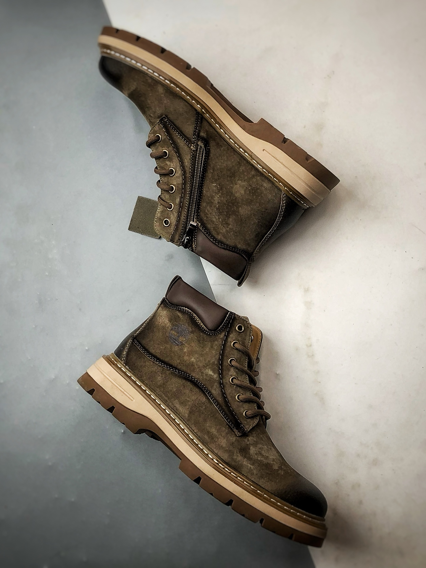 280 Timberland 添柏岚/天伯伦 户外高帮休闲大黄靴 TB10033