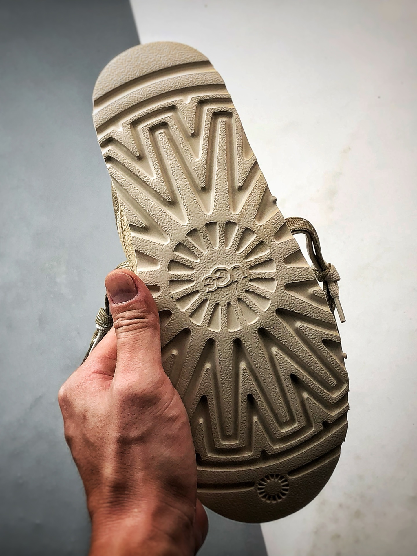 320 UGG Lowmel Lo 4032 梅尔系列 米灰 顶级莞产版 经典秋冬羊皮毛一体雪地靴