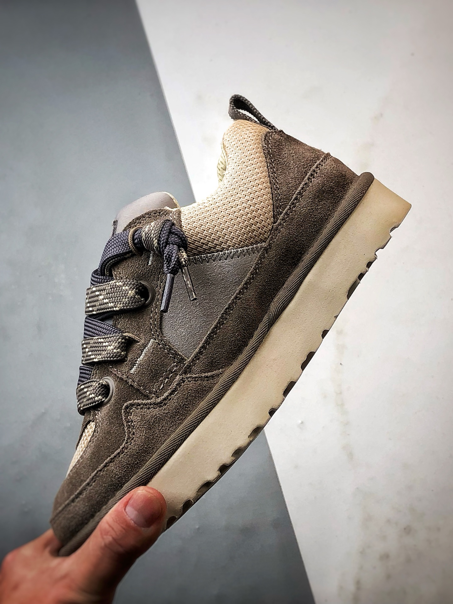 320 UGG Lowmel Lo 4032 梅尔系列 褐米 顶级莞产版 经典秋冬羊皮毛一体雪地靴