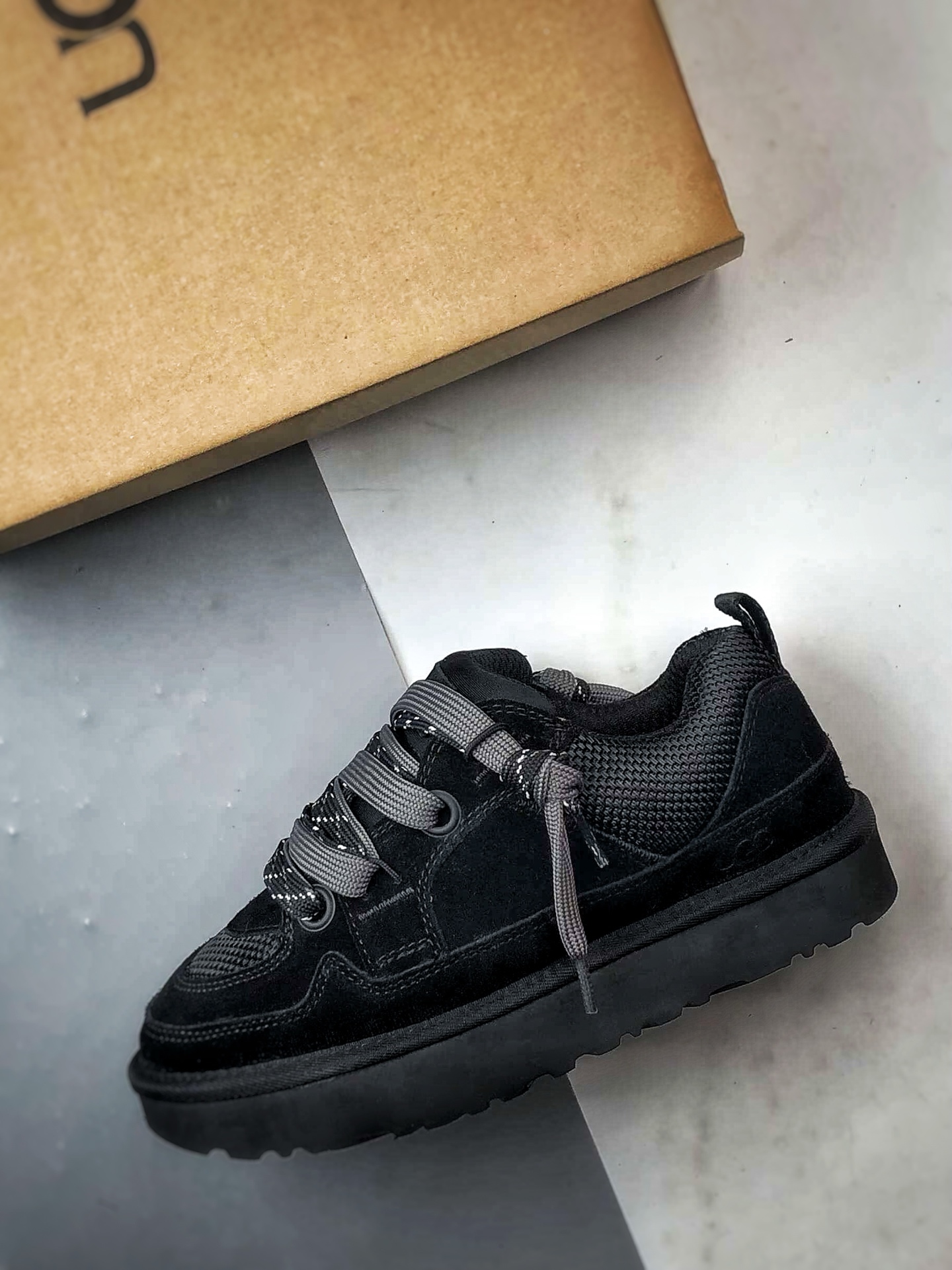 320 UGG Lowmel Lo 4032 梅尔系列 黑色 顶级莞产版 经典秋冬羊皮毛一体雪地靴