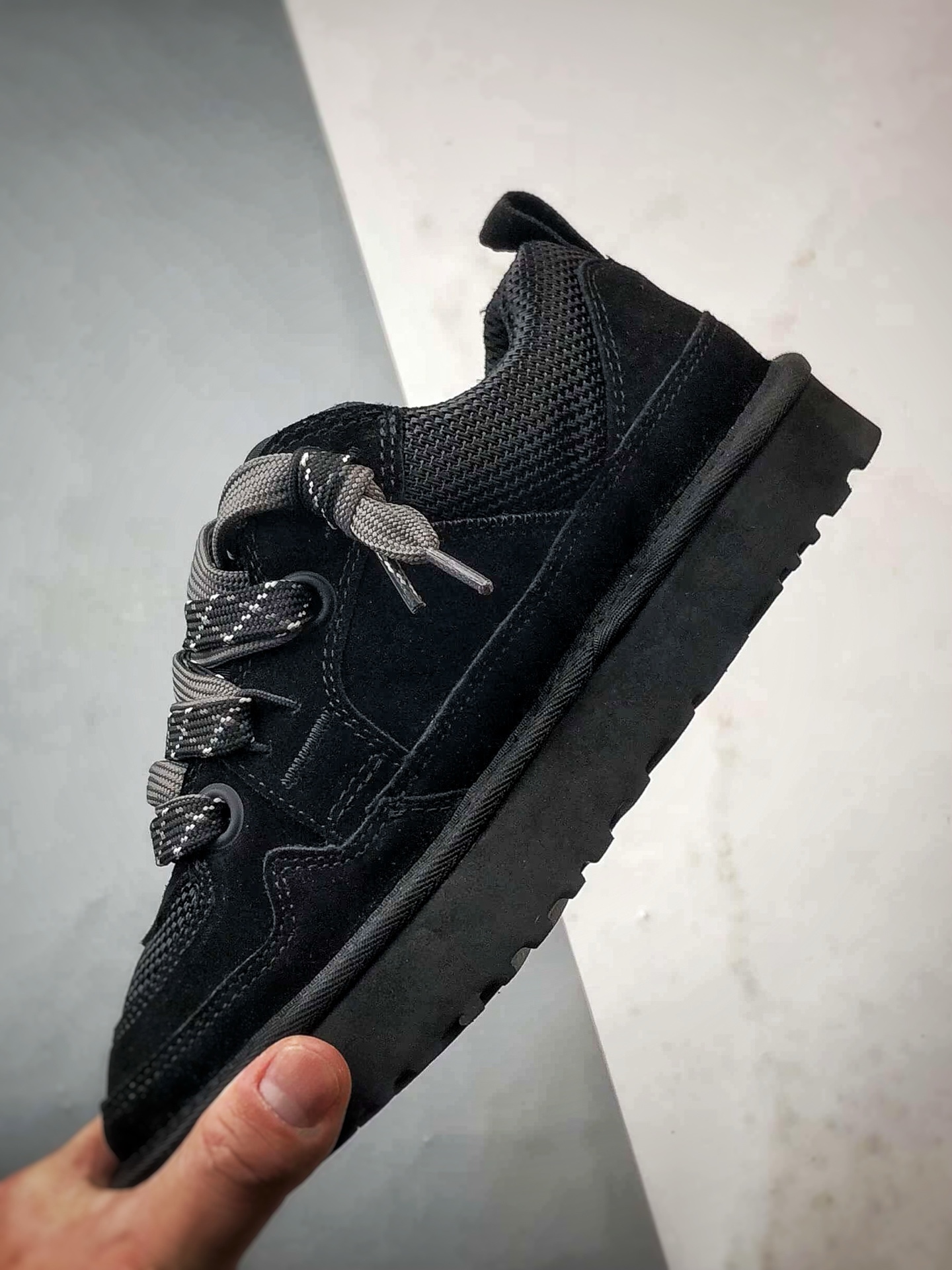 320 UGG Lowmel Lo 4032 梅尔系列 黑色 顶级莞产版 经典秋冬羊皮毛一体雪地靴