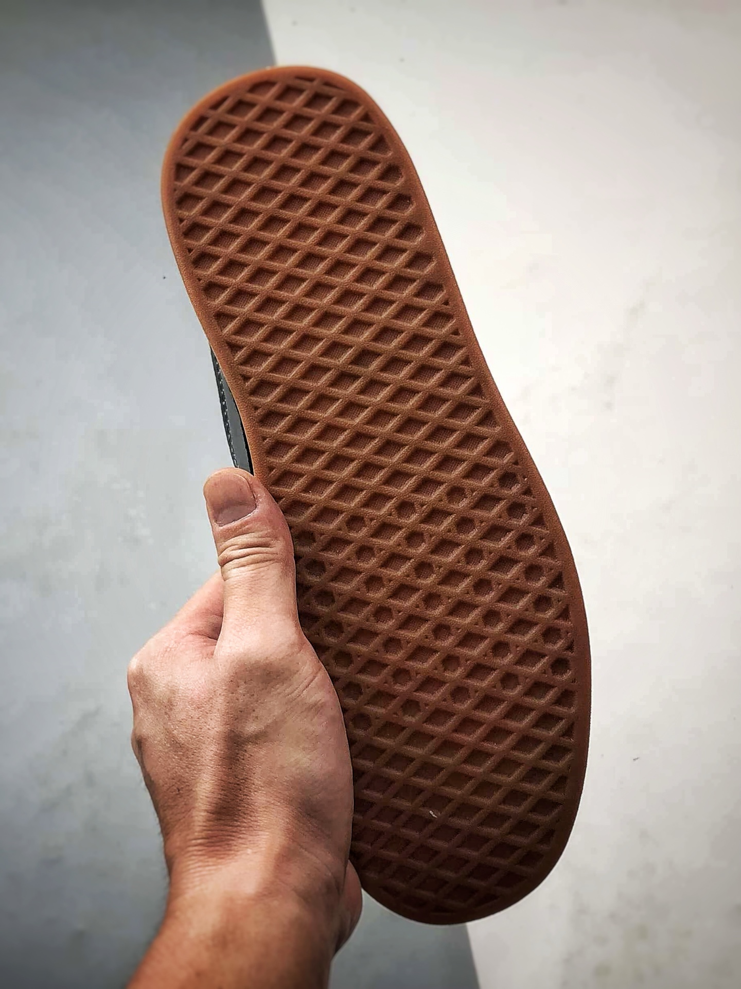 Vans Skate Estazzo 黑白 新品 经典复古厚鞋舌面包鞋 VN000D45BA2-Top High Quatity Cheap Sneakers Fashion Clothing Clothes Bags handbags Shoes of all Brand wholesale With The best Quality And Beautiful Price from China Factory Chinese suppliers wholesaler seller Vans Skate Estazzo 黑白 新品 经典复古厚鞋舌面包鞋 VN000D45BA2