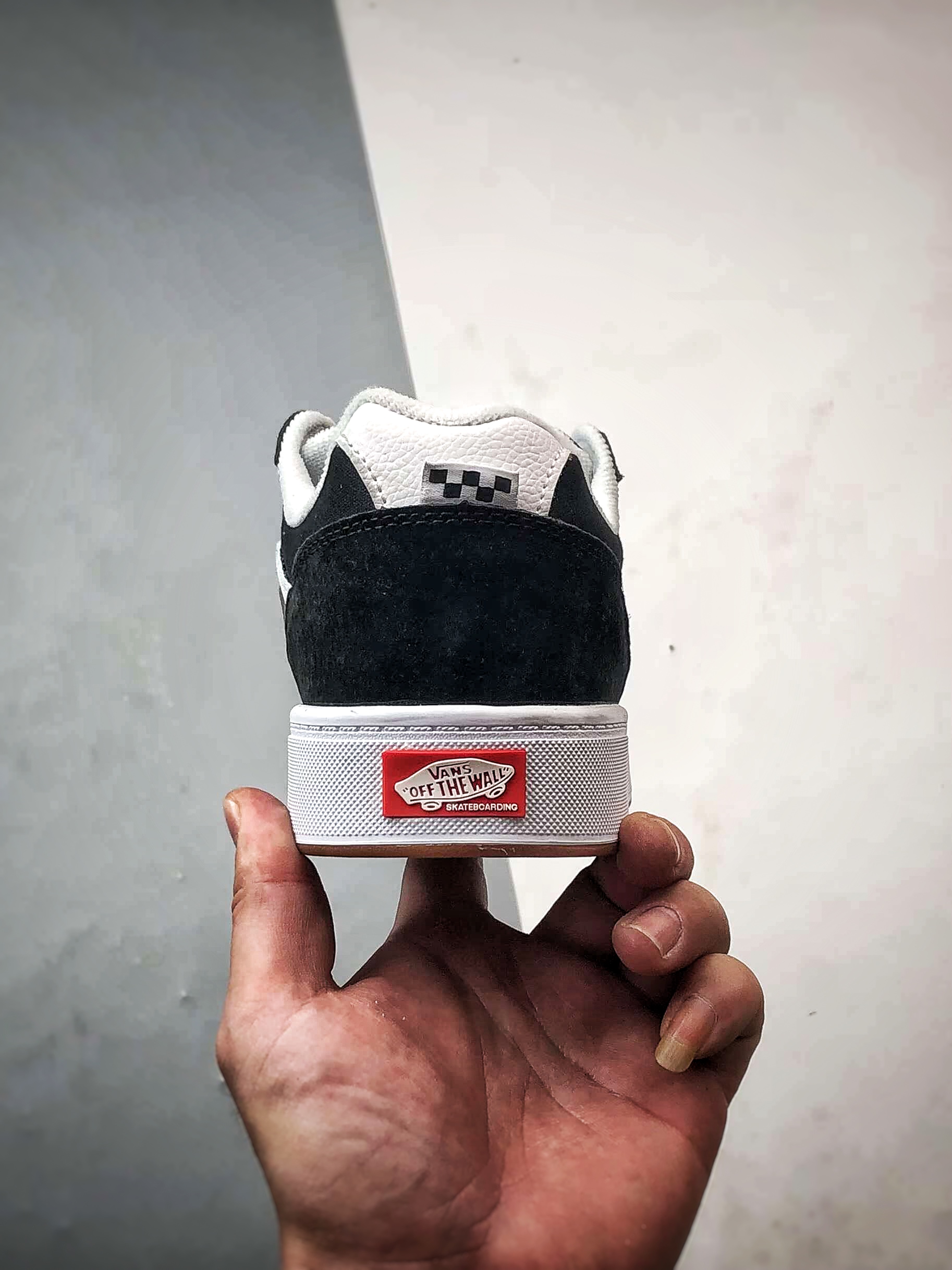 Vans Skate Estazzo 黑白 新品 经典复古厚鞋舌面包鞋 VN000D45BA2-Top High Quatity Cheap Sneakers Fashion Clothing Clothes Bags handbags Shoes of all Brand wholesale With The best Quality And Beautiful Price from China Factory Chinese suppliers wholesaler seller Vans Skate Estazzo 黑白 新品 经典复古厚鞋舌面包鞋 VN000D45BA2